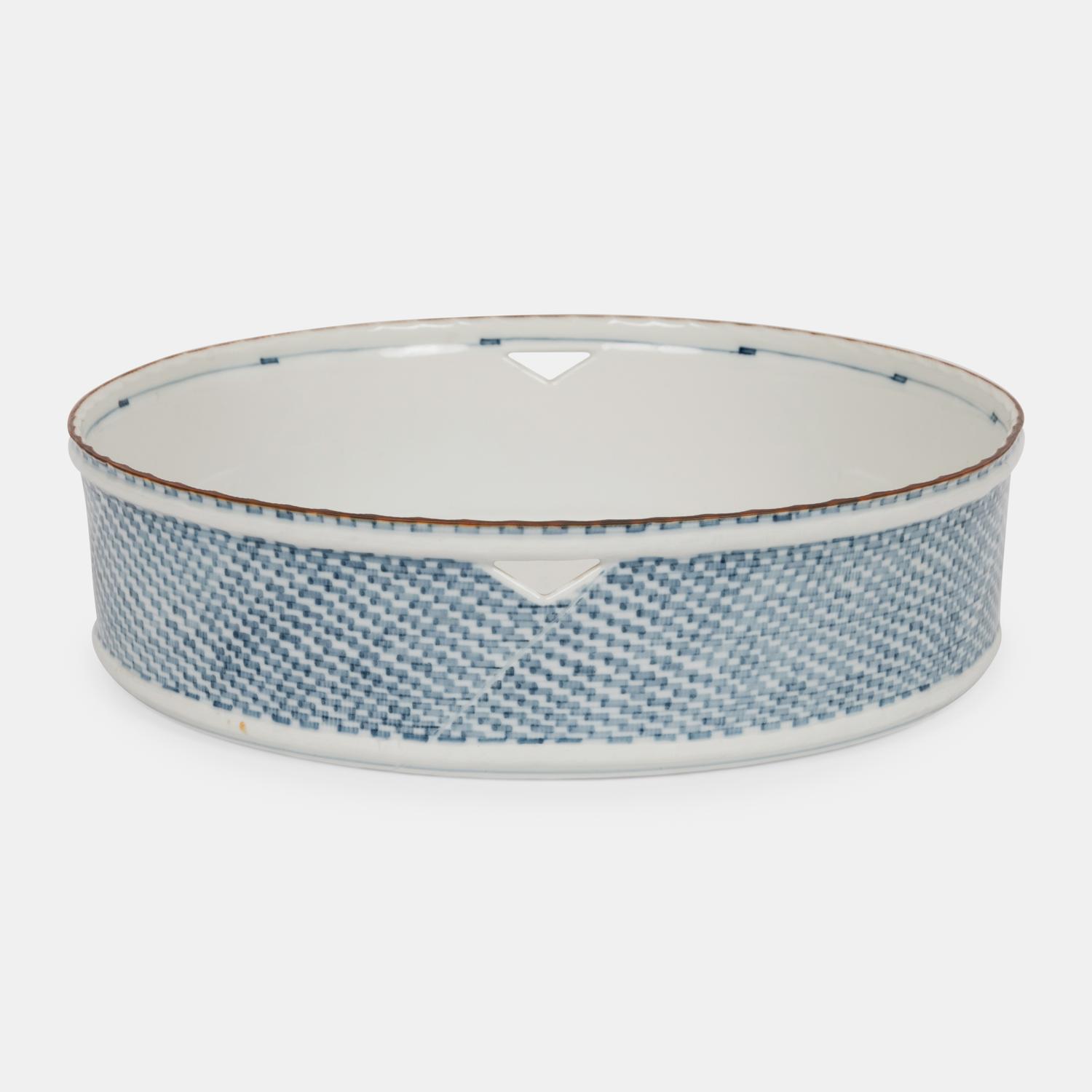 Bowl, 1981 Royal Copenhagen, Denmark