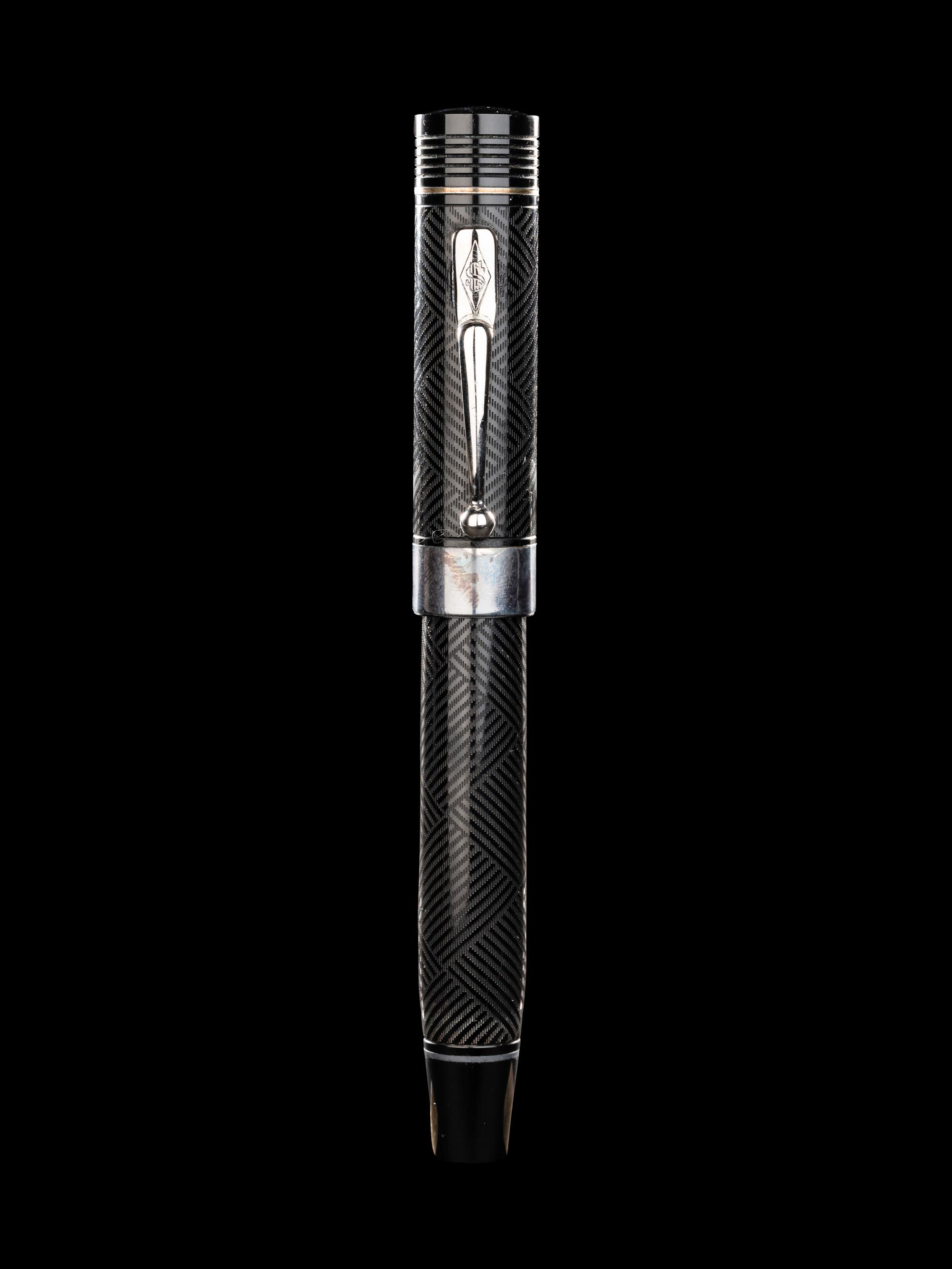 Conway Stewart: Churchill-Ebonite and Silver Trim Limited Edition Fountain Pen and Ink Set