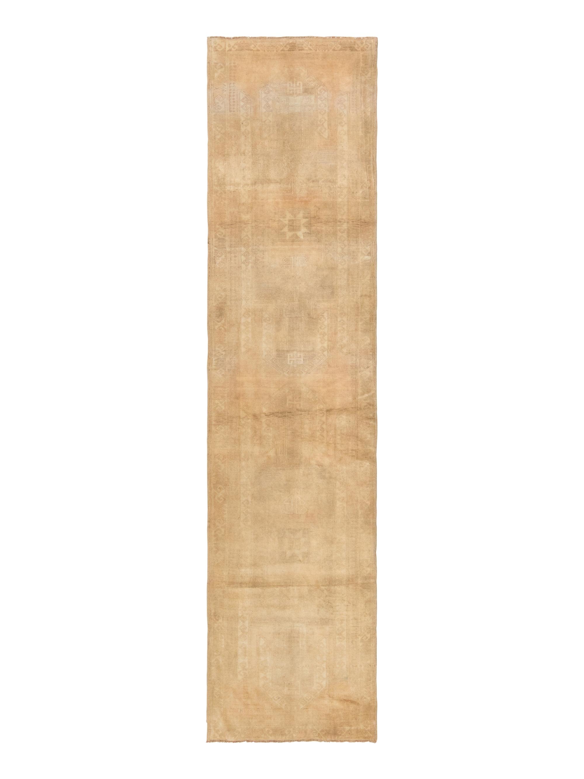 An Oushak Runner