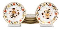 A Royal Crown Derby Porcelain Dinner Service for Twelve Diameter of first 10 inches. — 20TH CENTURY