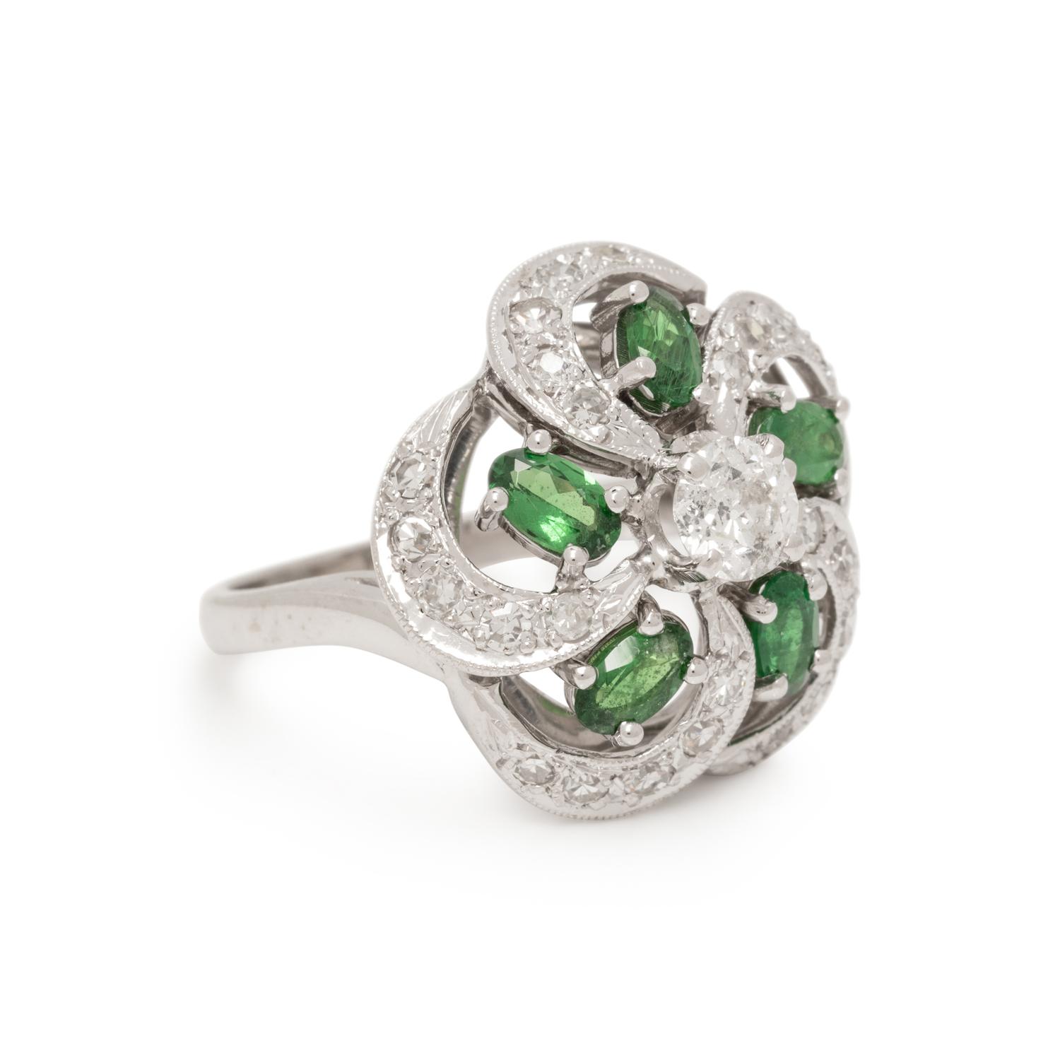 DIAMOND AND TSAVORITE GARNET RING