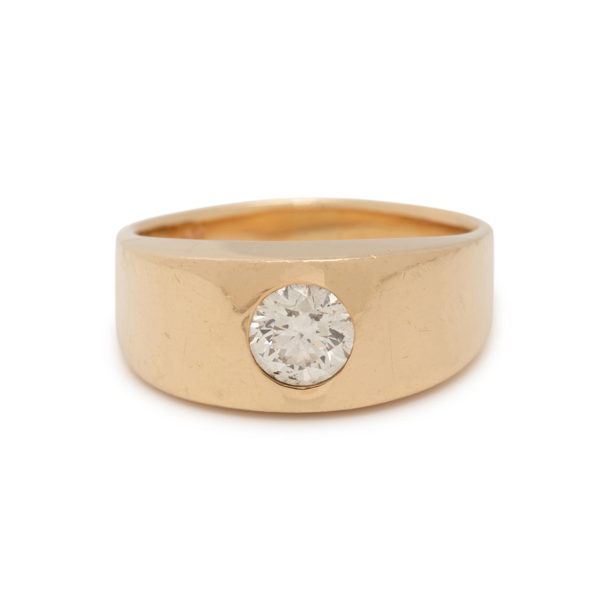YELLOW GOLD AND DIAMOND RING