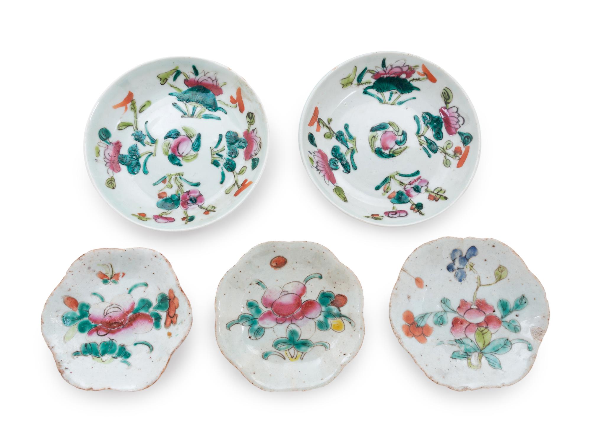 Fifteen Chinese Famille Rose Porcelain Dishes
