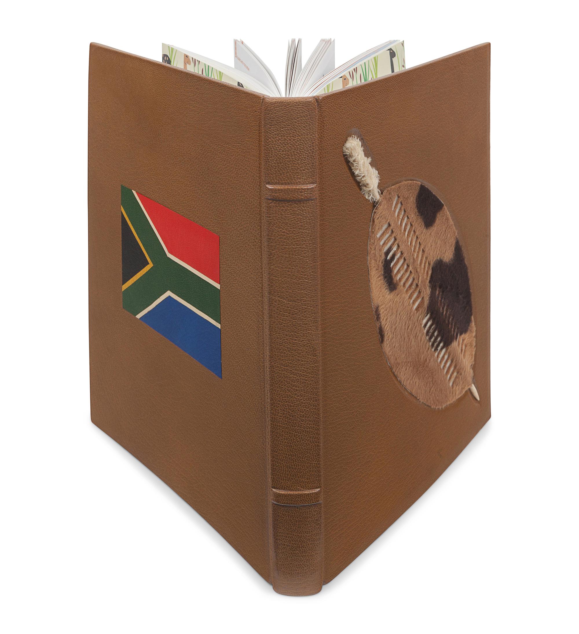 MANDELA, Nelson (1918-2013). The Illustrated Long Walk to Freedom . Boston, New York, Toronto, London: Little, Brown and Company, 1996.