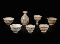 A Vietnamese blue and white vase, a stem cup, and five blue and white bowls, Le dynasty 15th-16th century 越南青花瓷瓶及高足杯 越南青花瓷一組五件 後黎朝 十五或十六世紀