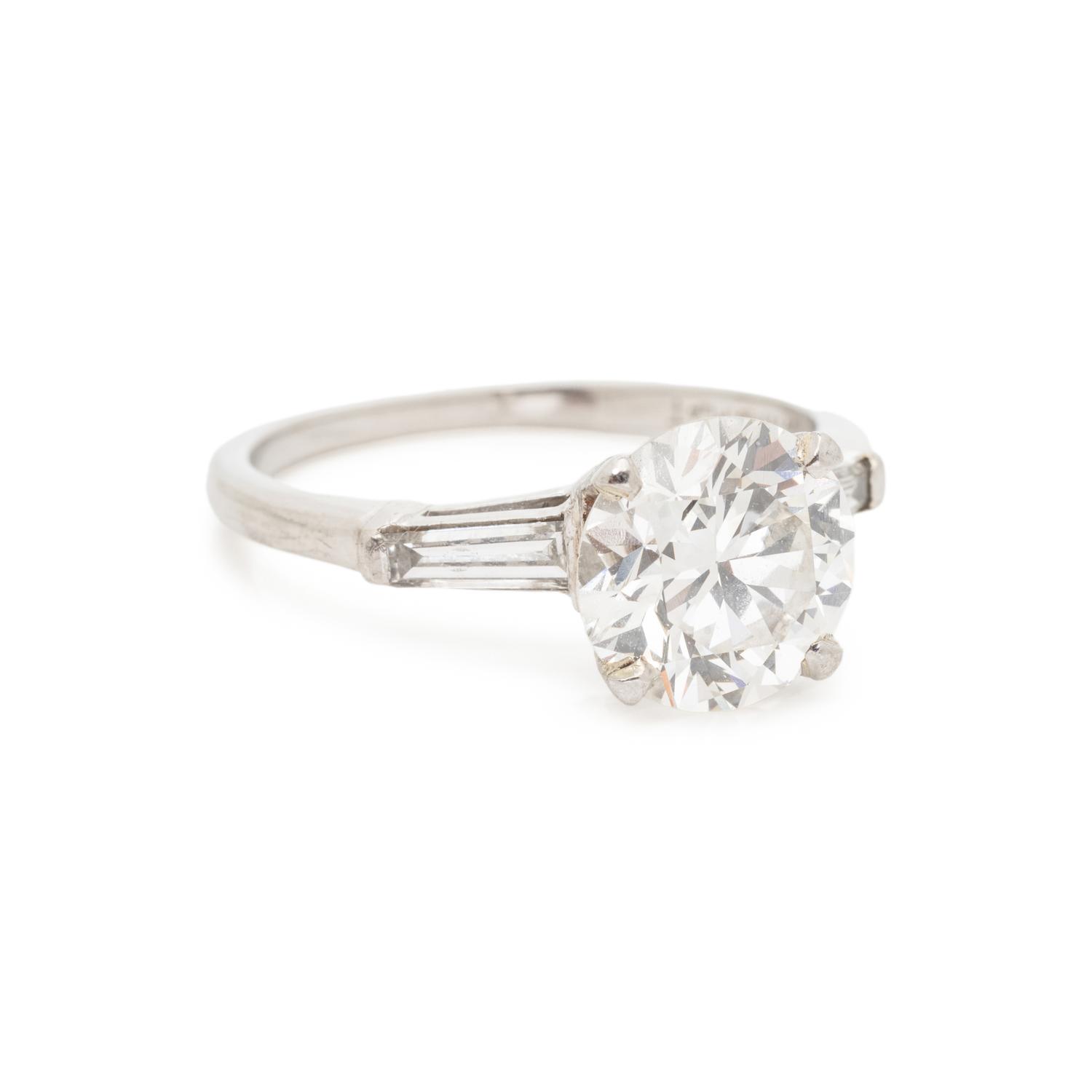 DIAMOND AND PLATINUM RING