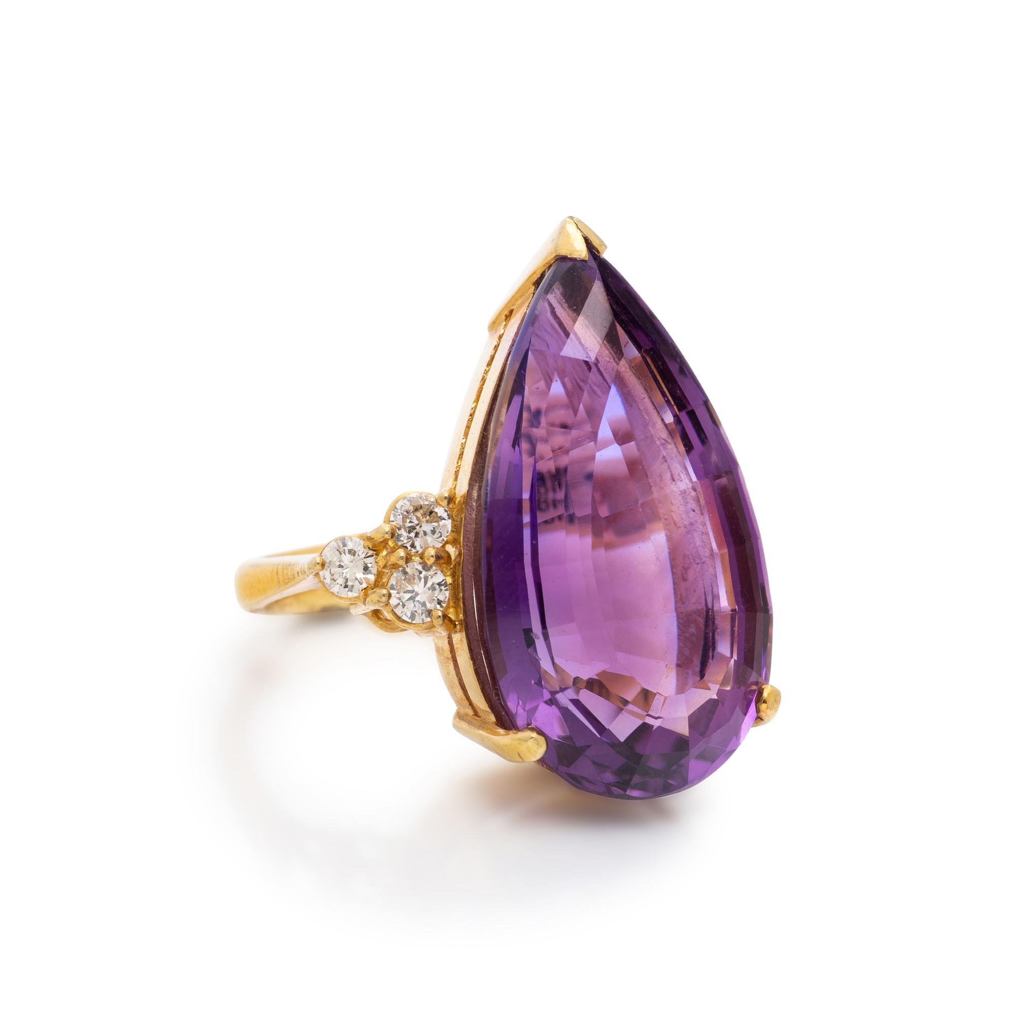 AMETHYST AND DIAMOND RING
