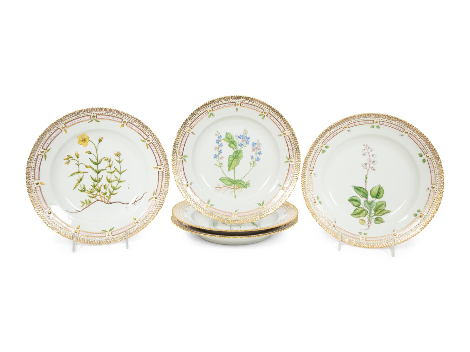 Twelve Royal Copenhagen Flora Danica Porcelain Dinner Plates