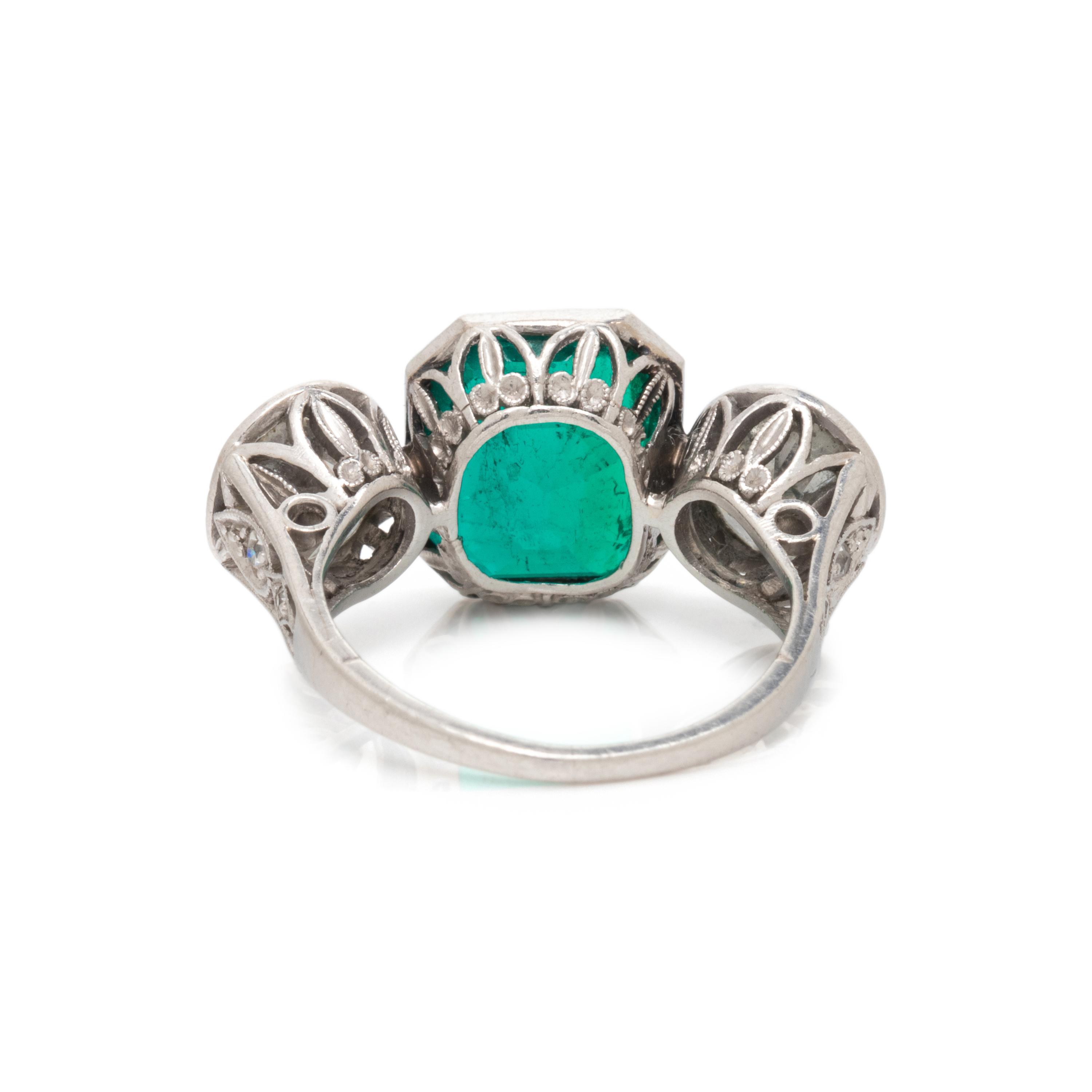 ART DECO, COLOMBIAN EMERALD AND DIAMOND RING