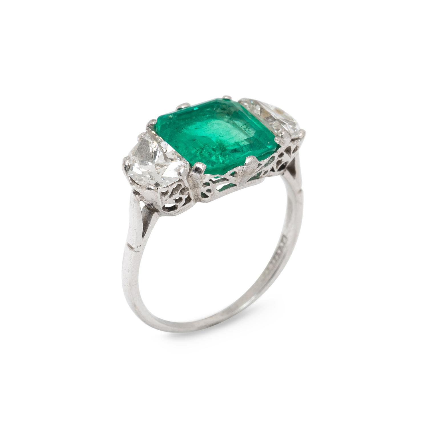 COLOMBIAN EMERALD AND DIAMOND RING