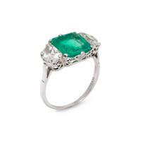 COLOMBIAN EMERALD AND DIAMOND RING