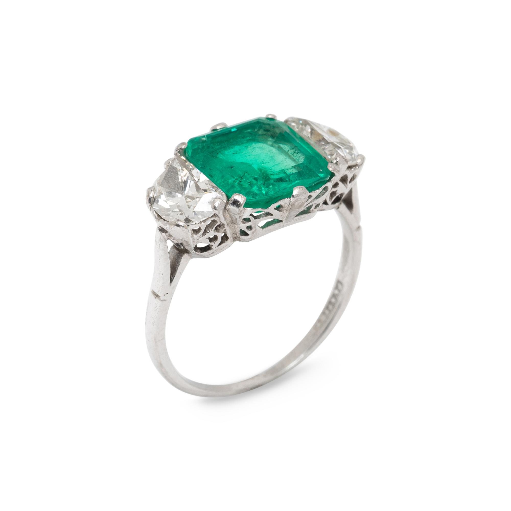 COLOMBIAN EMERALD AND DIAMOND RING
