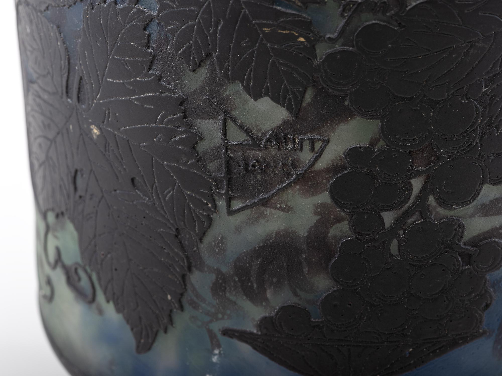 Barrel-Form Vase