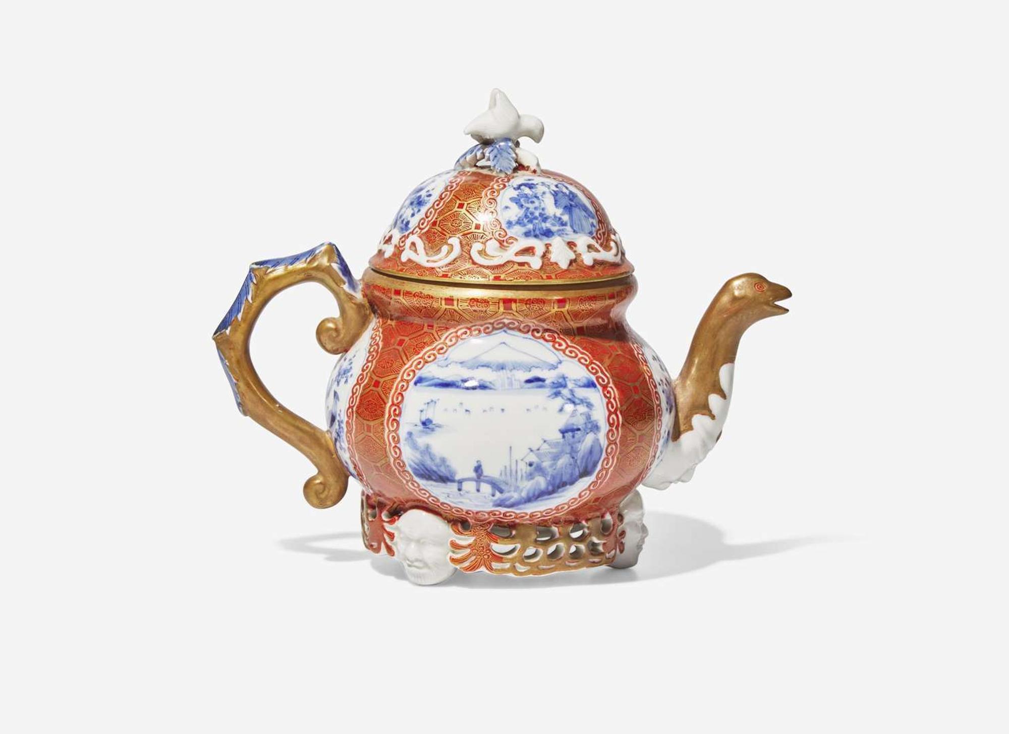 An unusual Japanese porcelain teapot, probably Hirado, Edo-Meiji period 日本茶壺一件 或平戶 江戶或明治