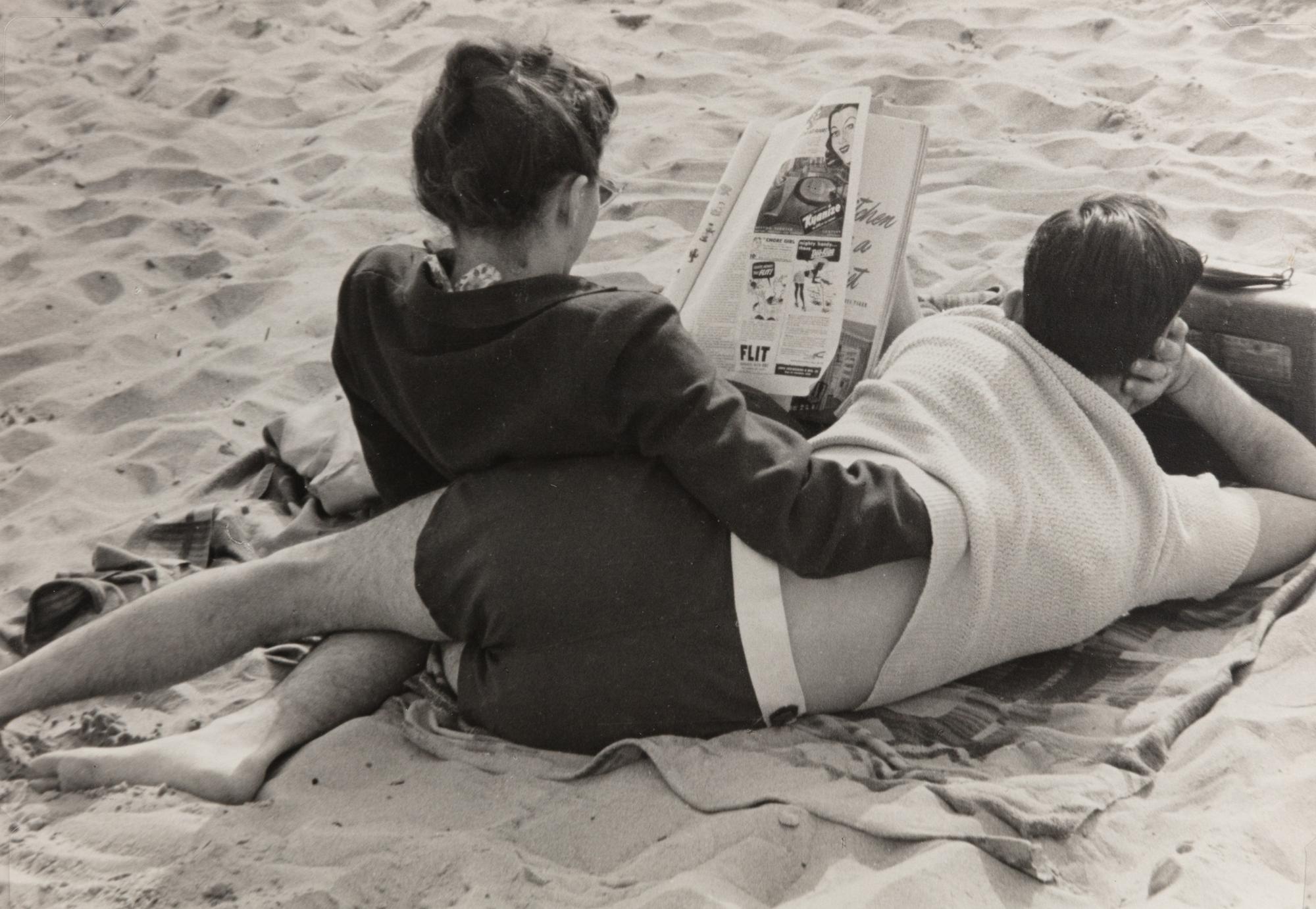 Ruth Orkin (1921-1985) Couple on the Beach, Coney Island, 1948