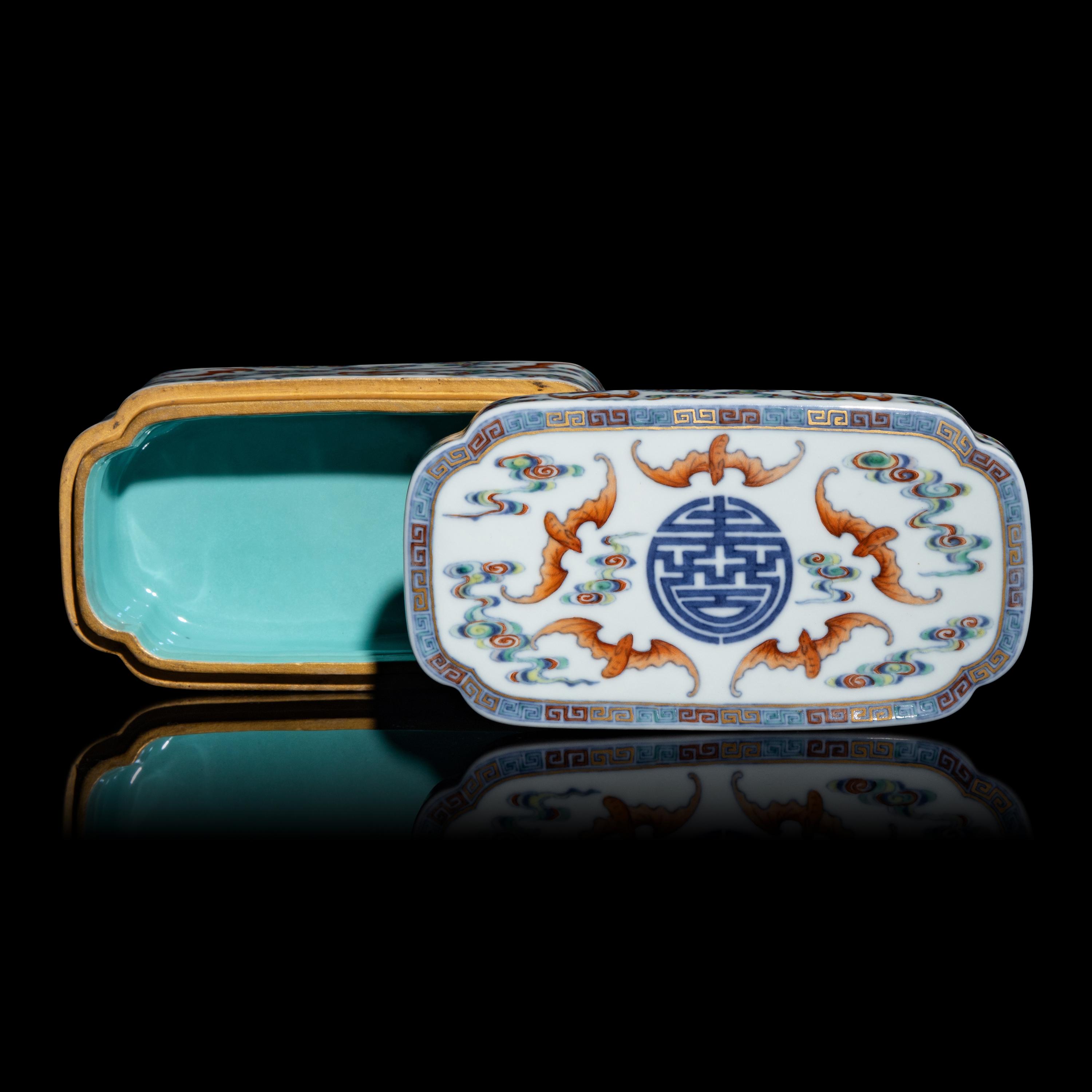 A Chinese Doucai Porcelain 'Bats and Clouds' Box and Cover, 18th Century — 清中期 斗彩五福捧壽長方盒