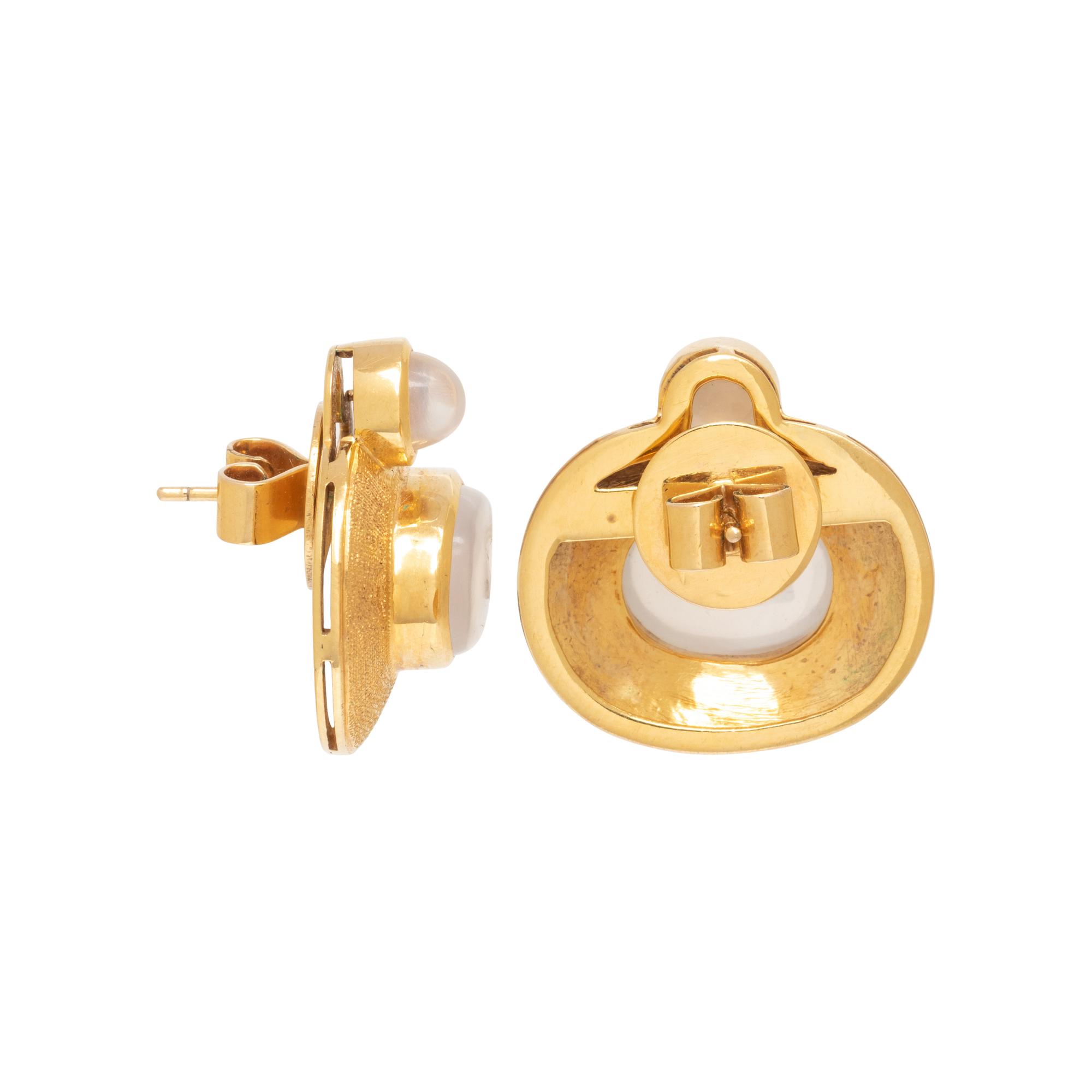 YELLOW GOLD AND MOONSTONE EARRINGS