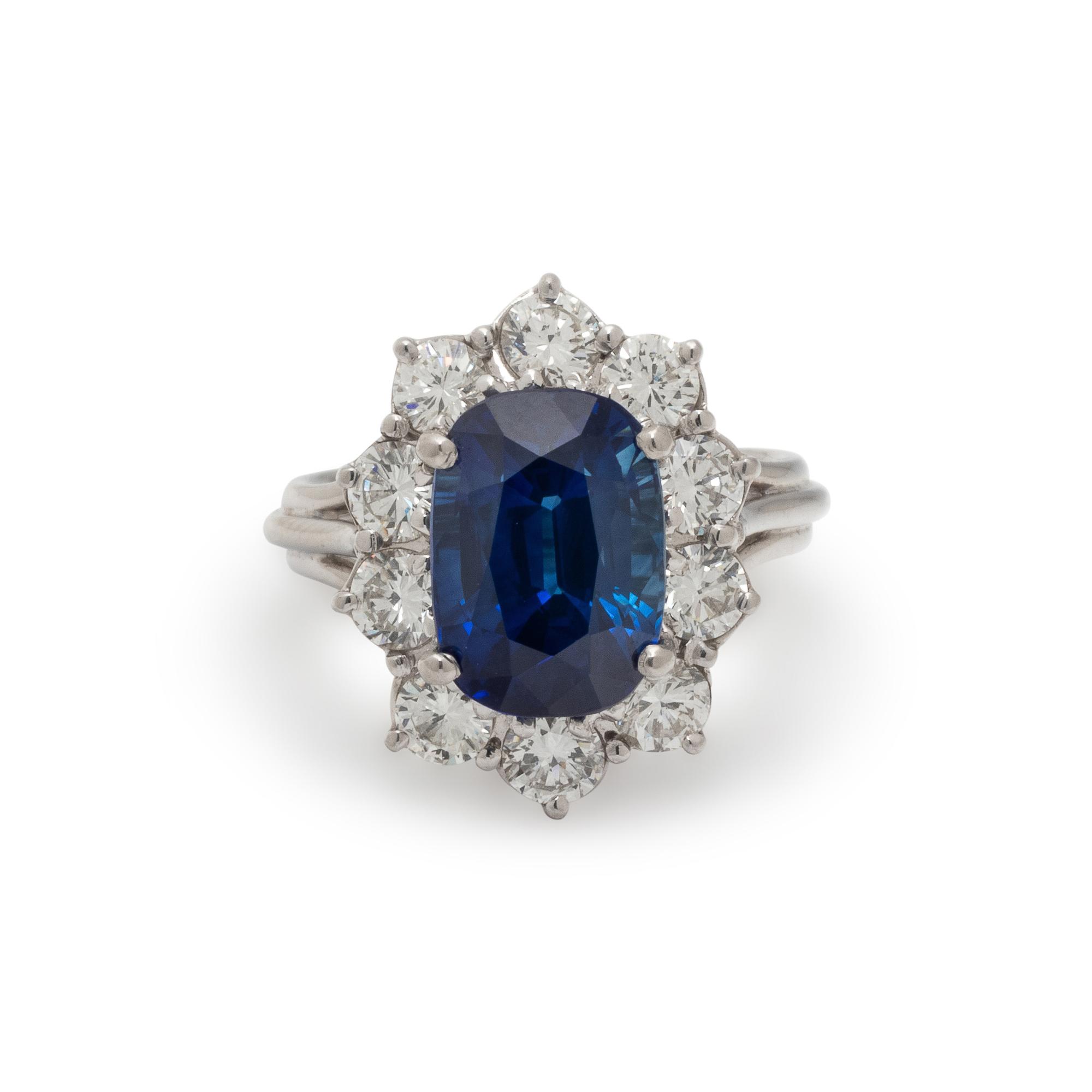 SAPPHIRE AND DIAMOND RING
