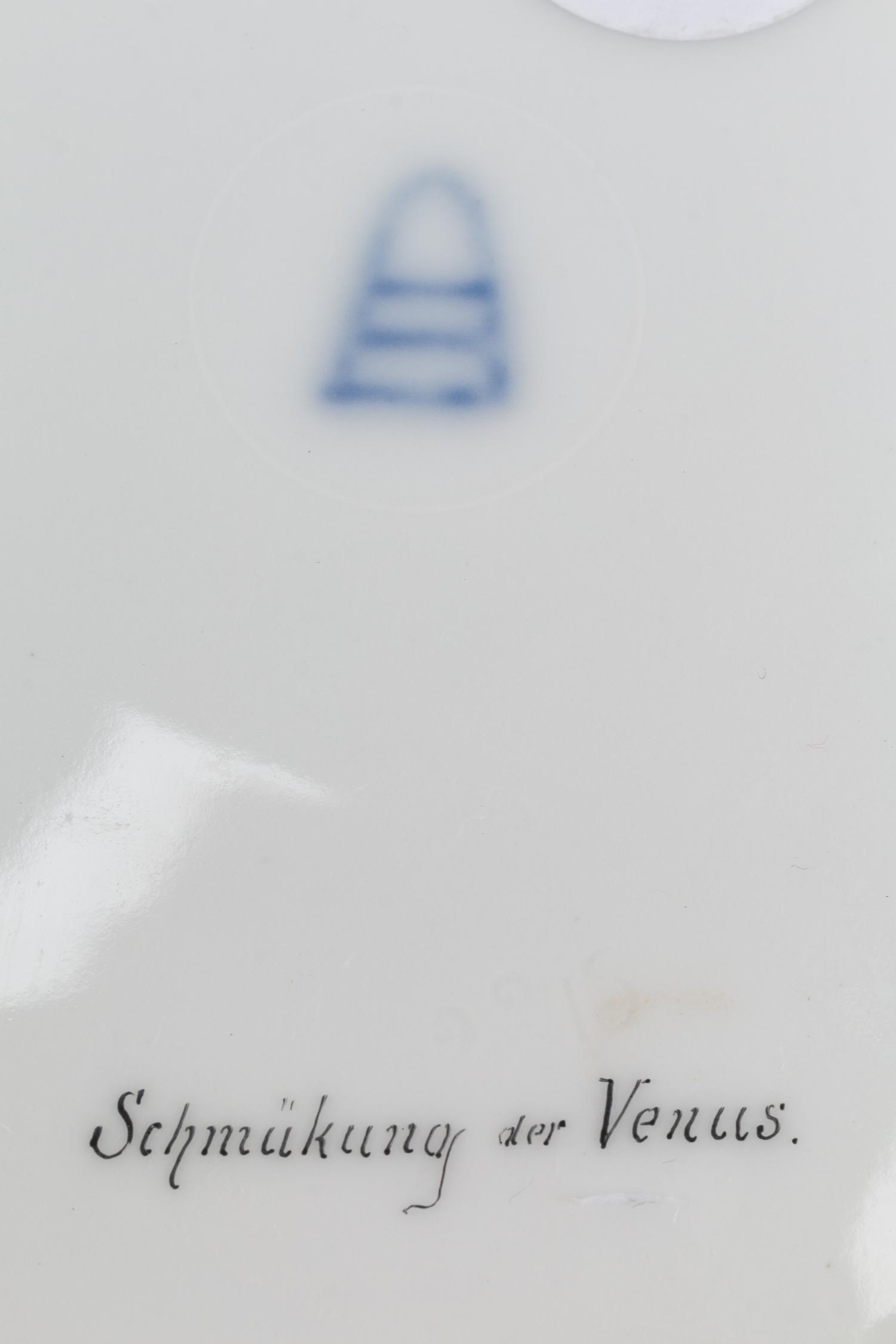 A Pair of Vienna Porcelain Cabinet Plates