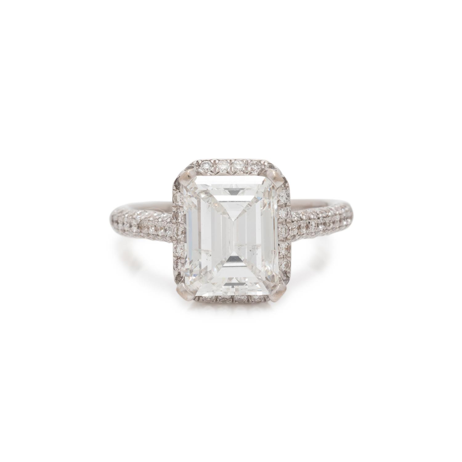 DIAMOND RING