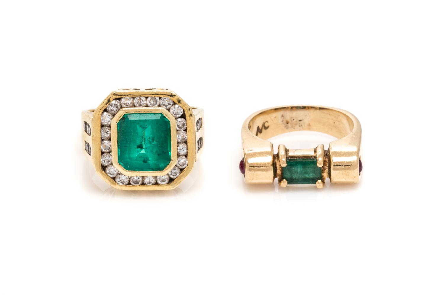 COLLECTION OF YELLOW GOLD AND EMERALD RINGS