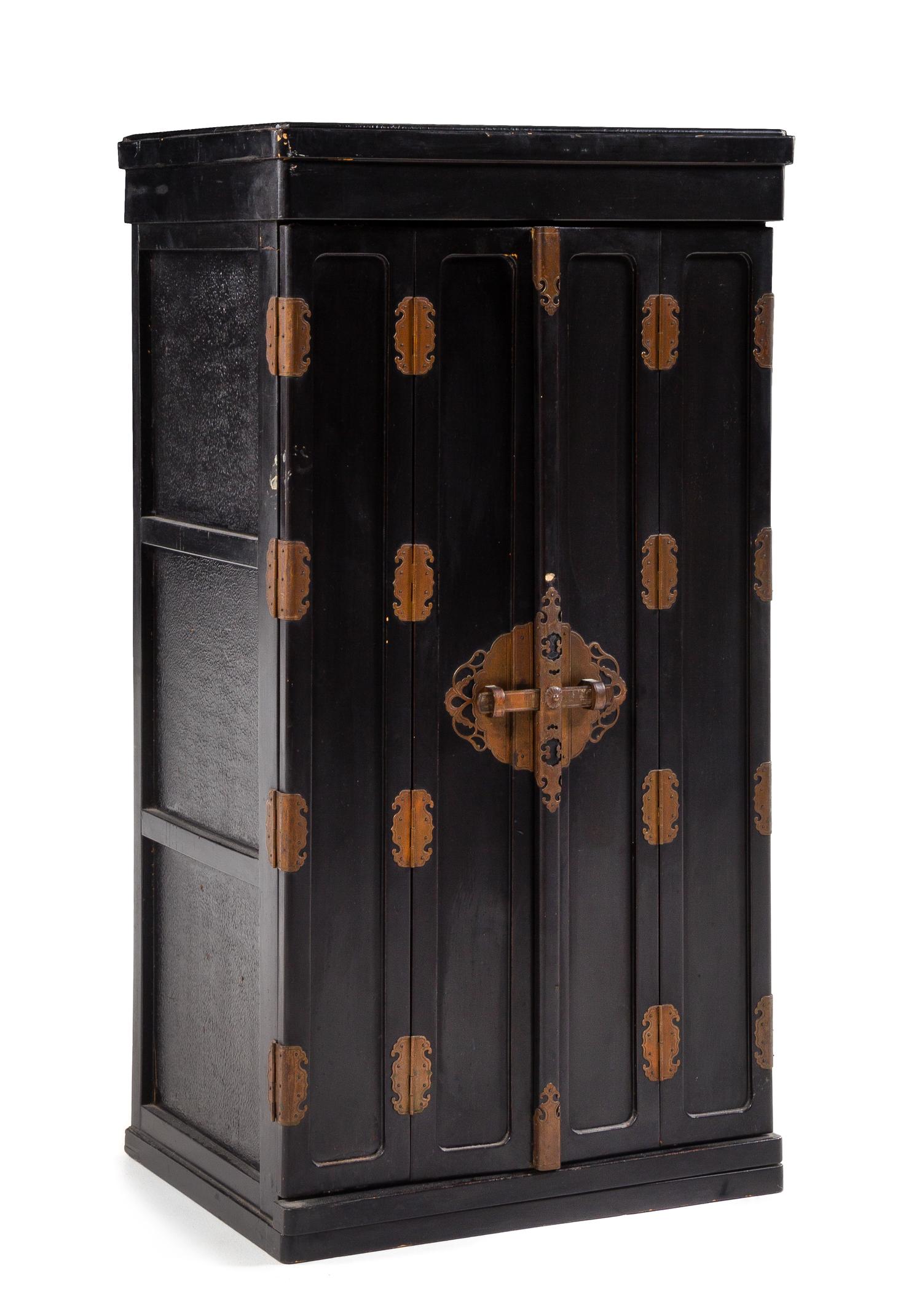 A Japanese Lacquered Buddhist Shrine Height 47 3/4 x width 18 1/2 x depth 14 1/4 inches. — 19TH CENTURY