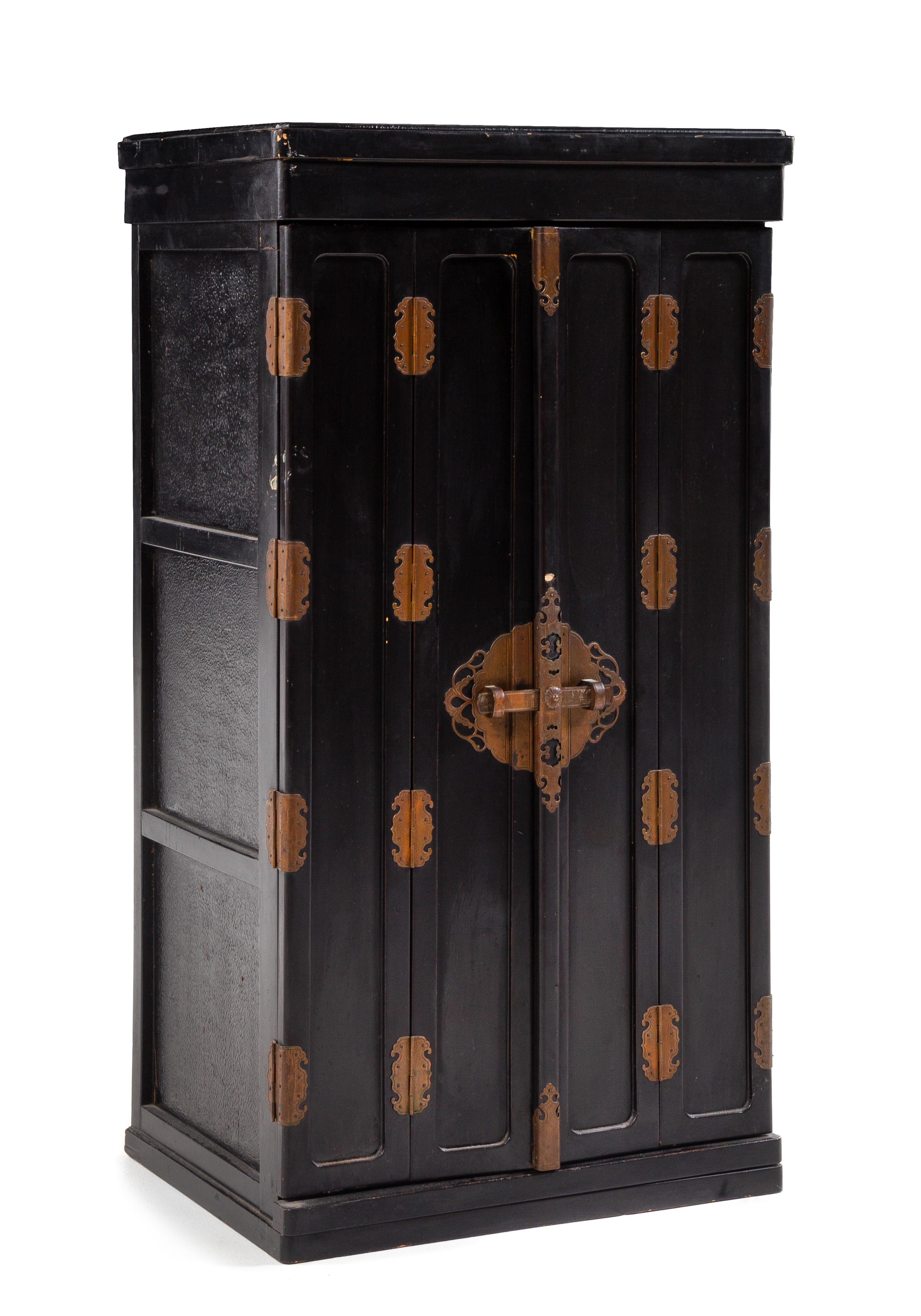 A Japanese Lacquered Buddhist Shrine Height 47 3/4 x width 18 1/2 x depth 14 1/4 inches. — 19TH CENTURY