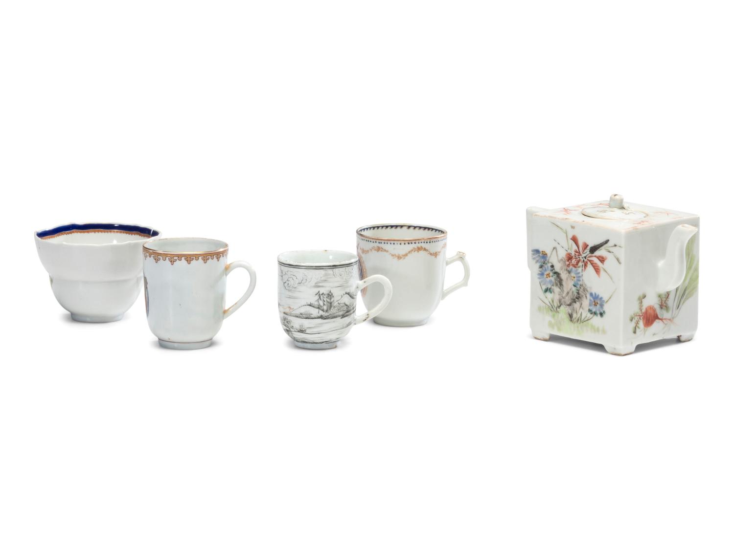 A Collection of Chinese Export Porcelain Articles