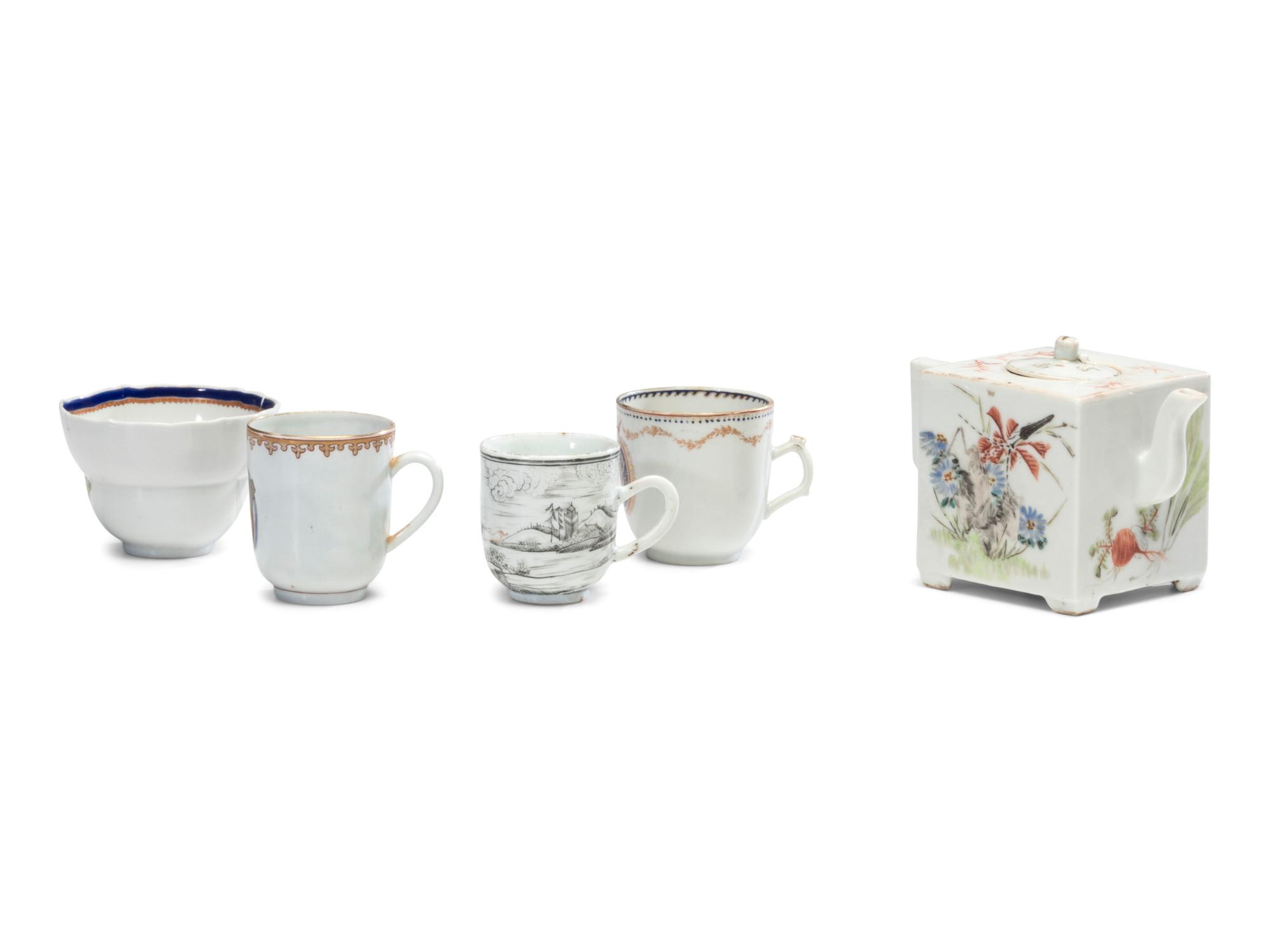 A Collection of Chinese Export Porcelain Articles