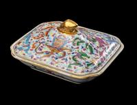 A Set of Three Chinese Famille Rose Porcelain Rectangular 'Dragons' Covered Tureens
