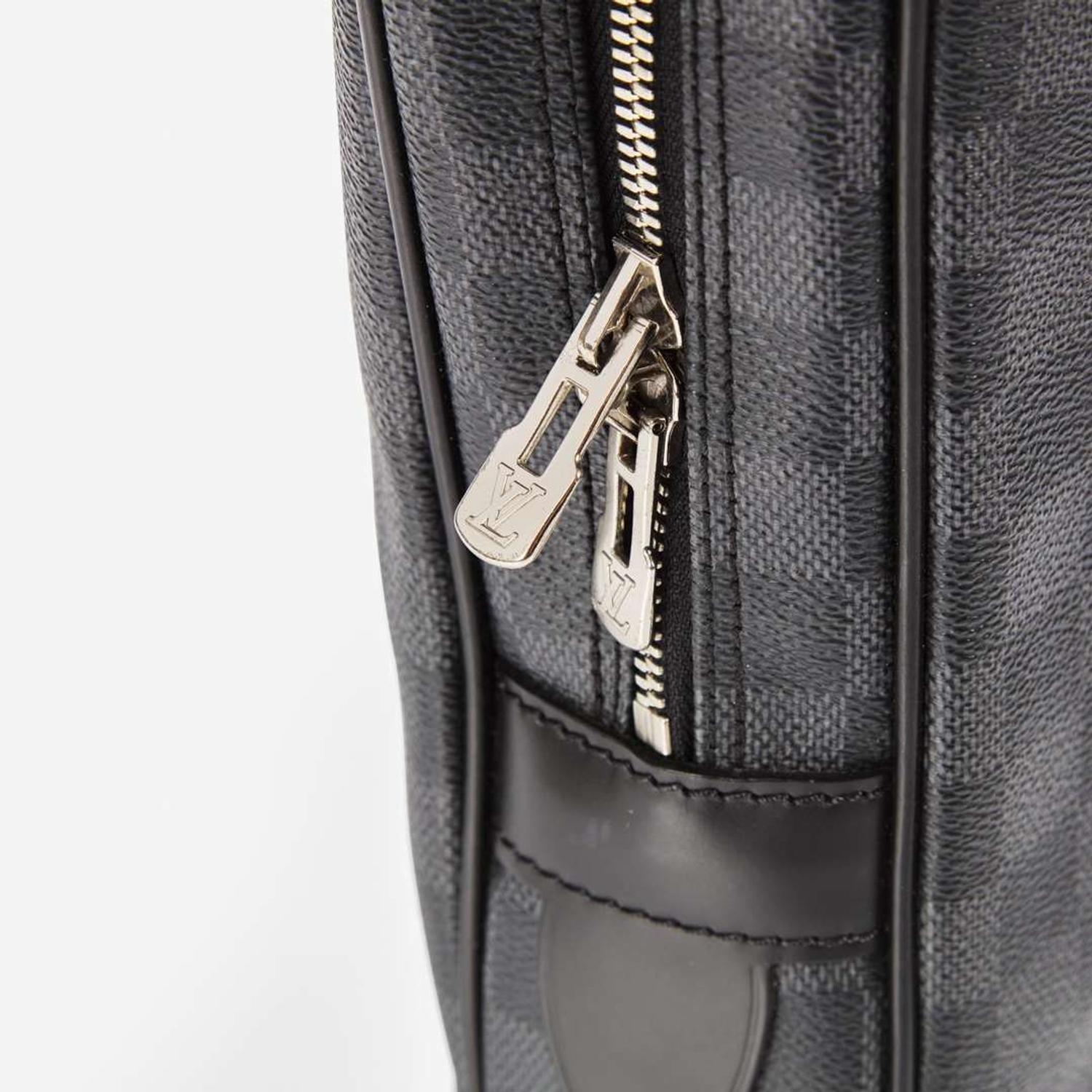 A Louis Vuitton Porte Document Voyage Louis Vuitton