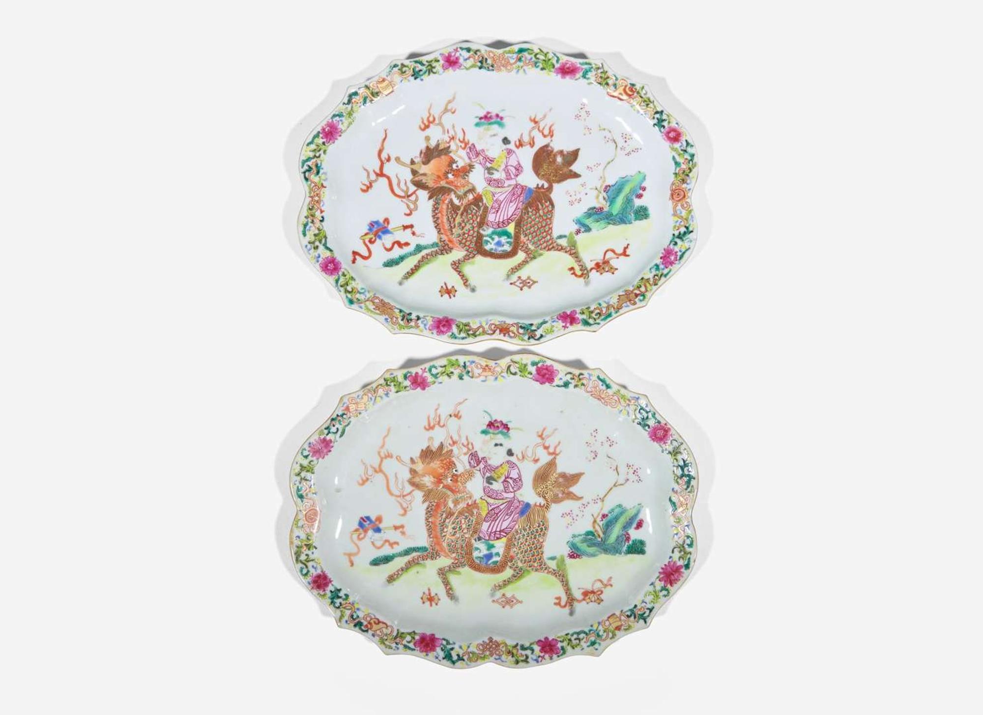 An unusual pair of Chinese export famille rose lobed "Qilin" trays, 18th century 粉彩出口瓷麒麟盤一對 十八世紀