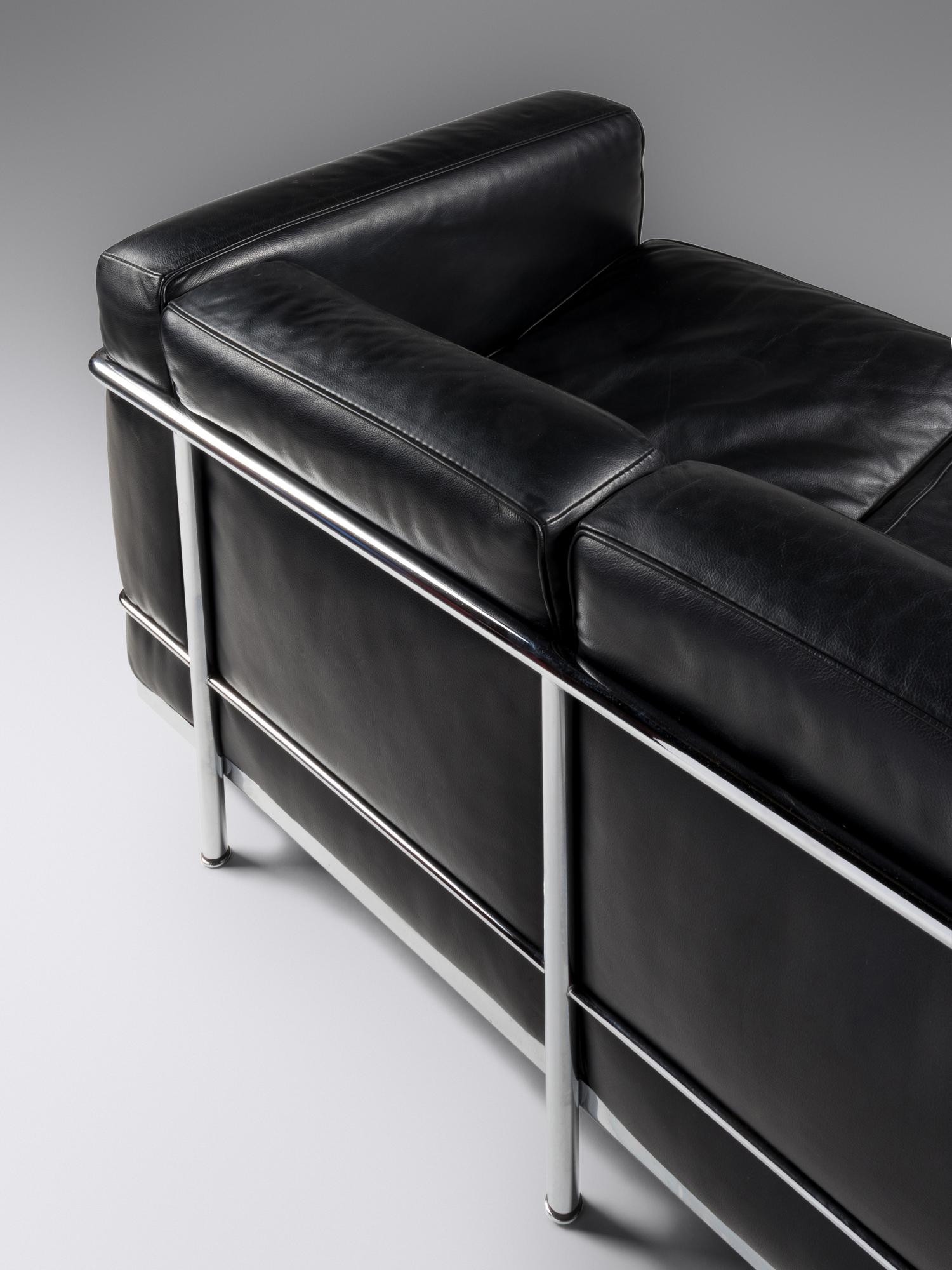 LC2 Sofa Cassina, Italy