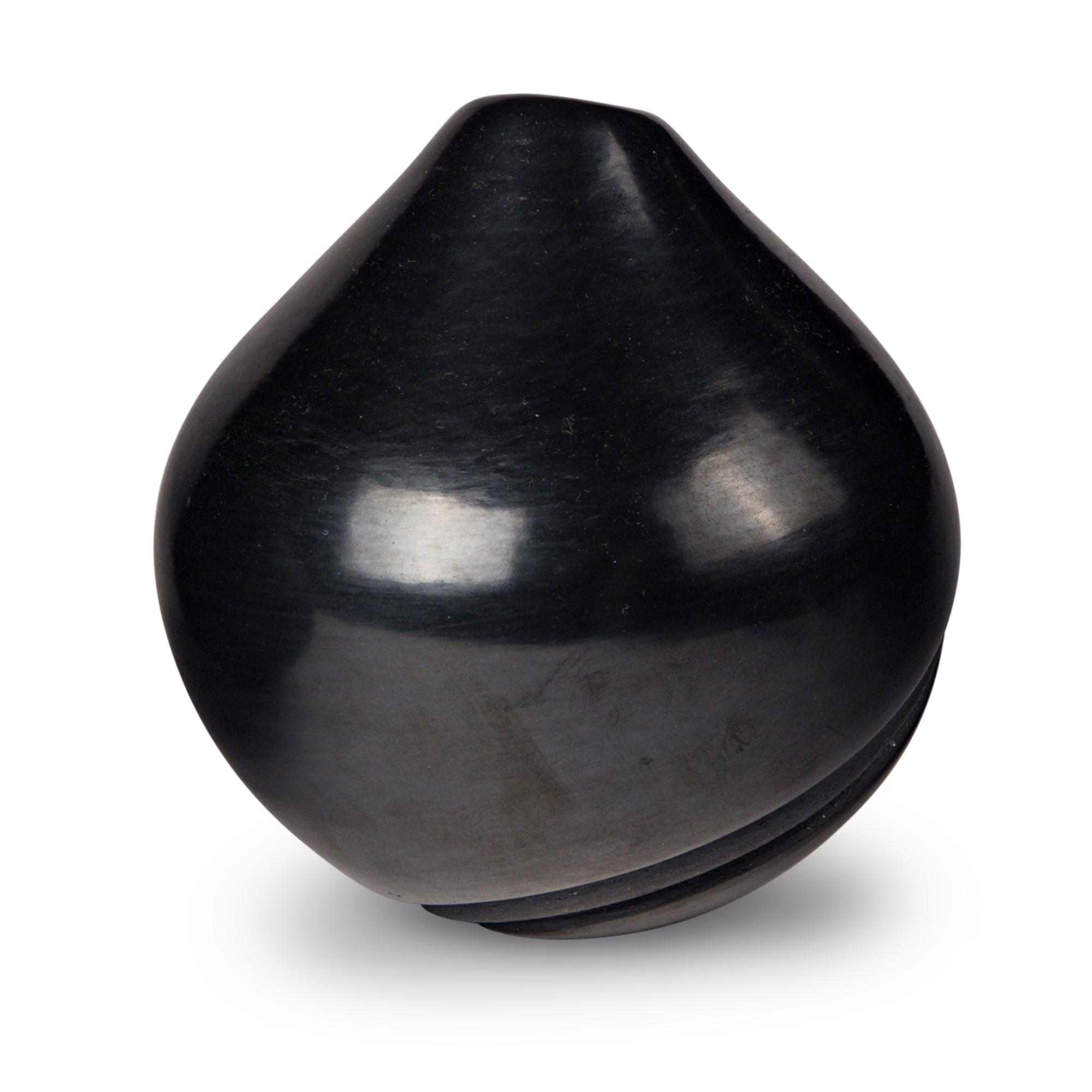 Dominique Toya (Jemez, 1971-2023) — Blackware Pottery Vase