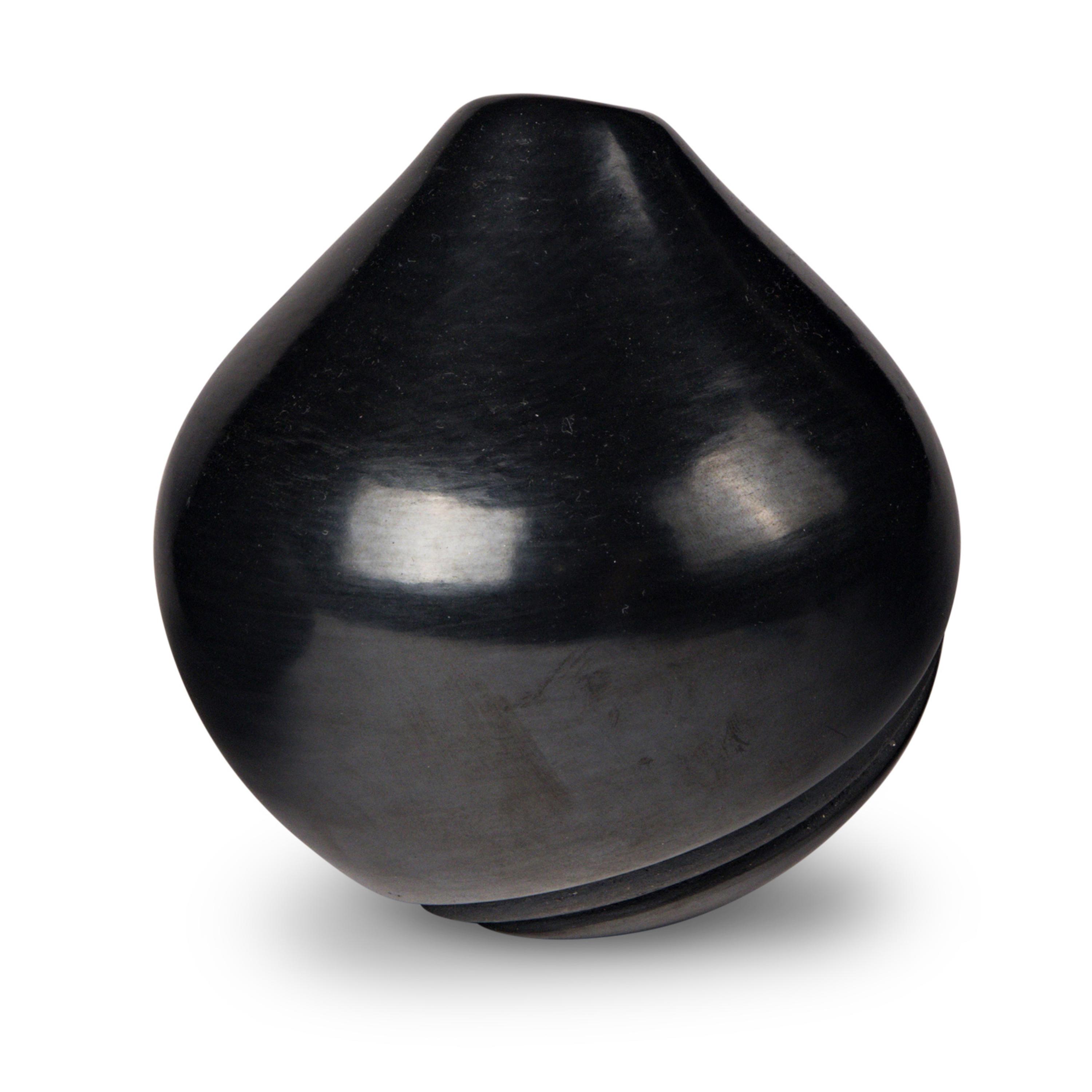 Dominique Toya (Jemez, 1971-2023) — Blackware Pottery Vase