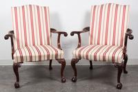 A Pair of Georgian Style Mahogany Library Chairs Height 39 1/2 x width 26 x depth 21 inches. — 20TH CENTURY