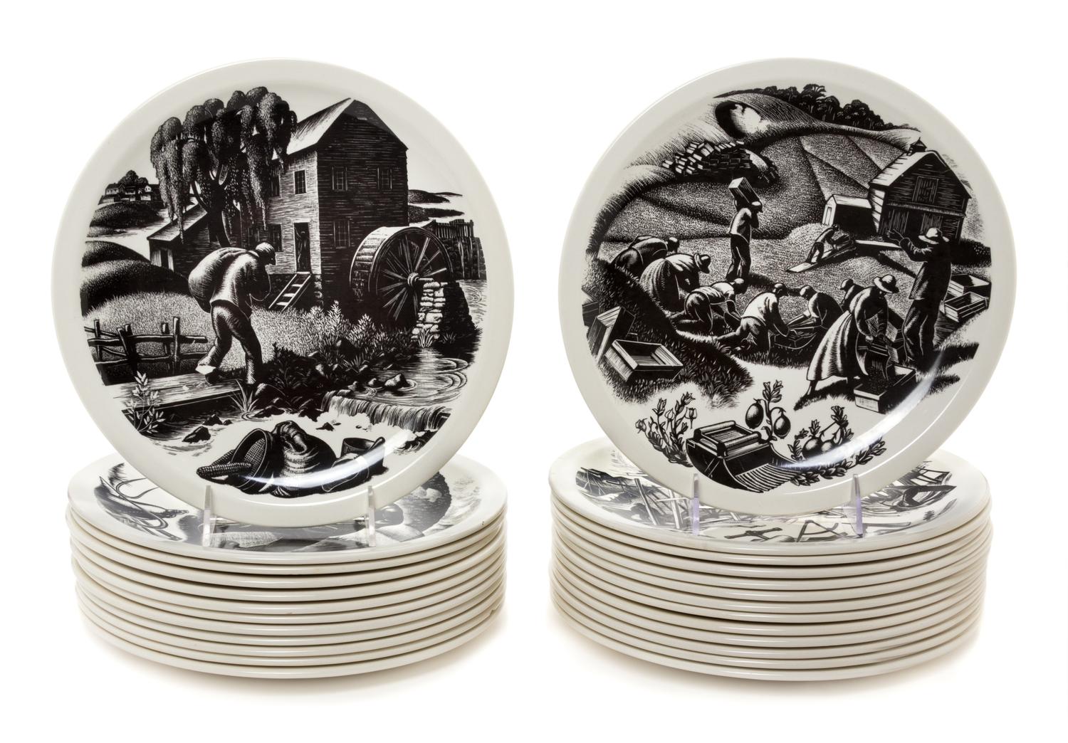 A Set of Twenty-Eight Wedgwood Dinner Plates Diameter 10 1/2 inches. — MID 20TH CENTURY