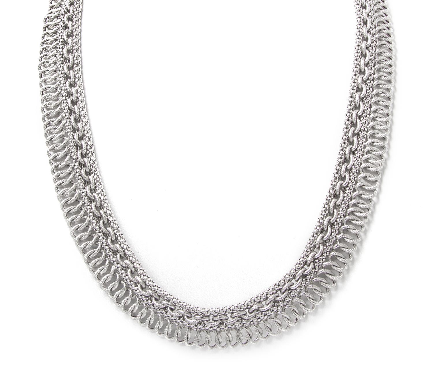 An 18 Karat White Gold and Sapphire Necklace, 29.50 dwts.