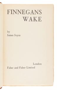 JOYCE, James (1882-1941). Finnegans Wake . London: Faber and Faber, 1939.