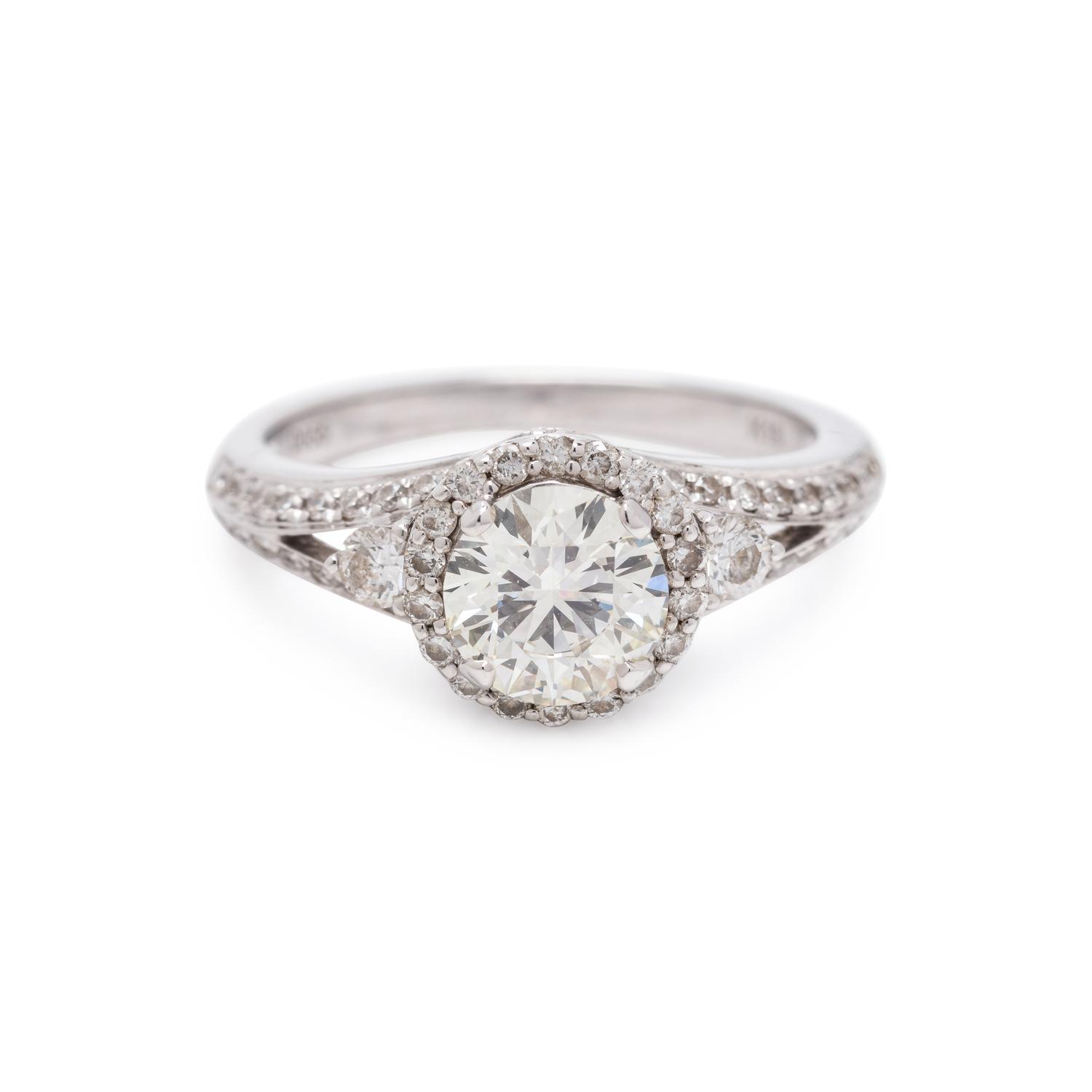 DIAMOND RING