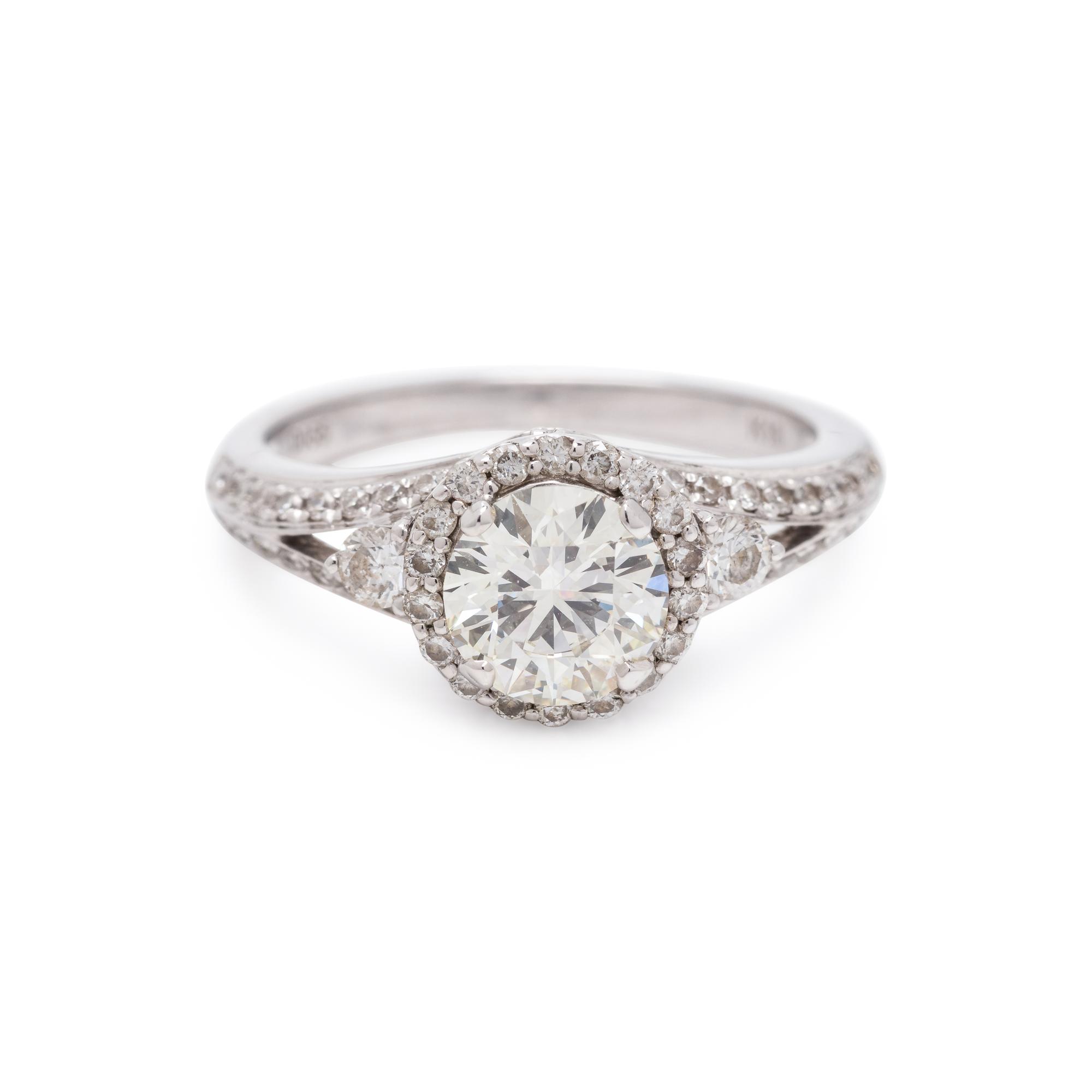 DIAMOND RING