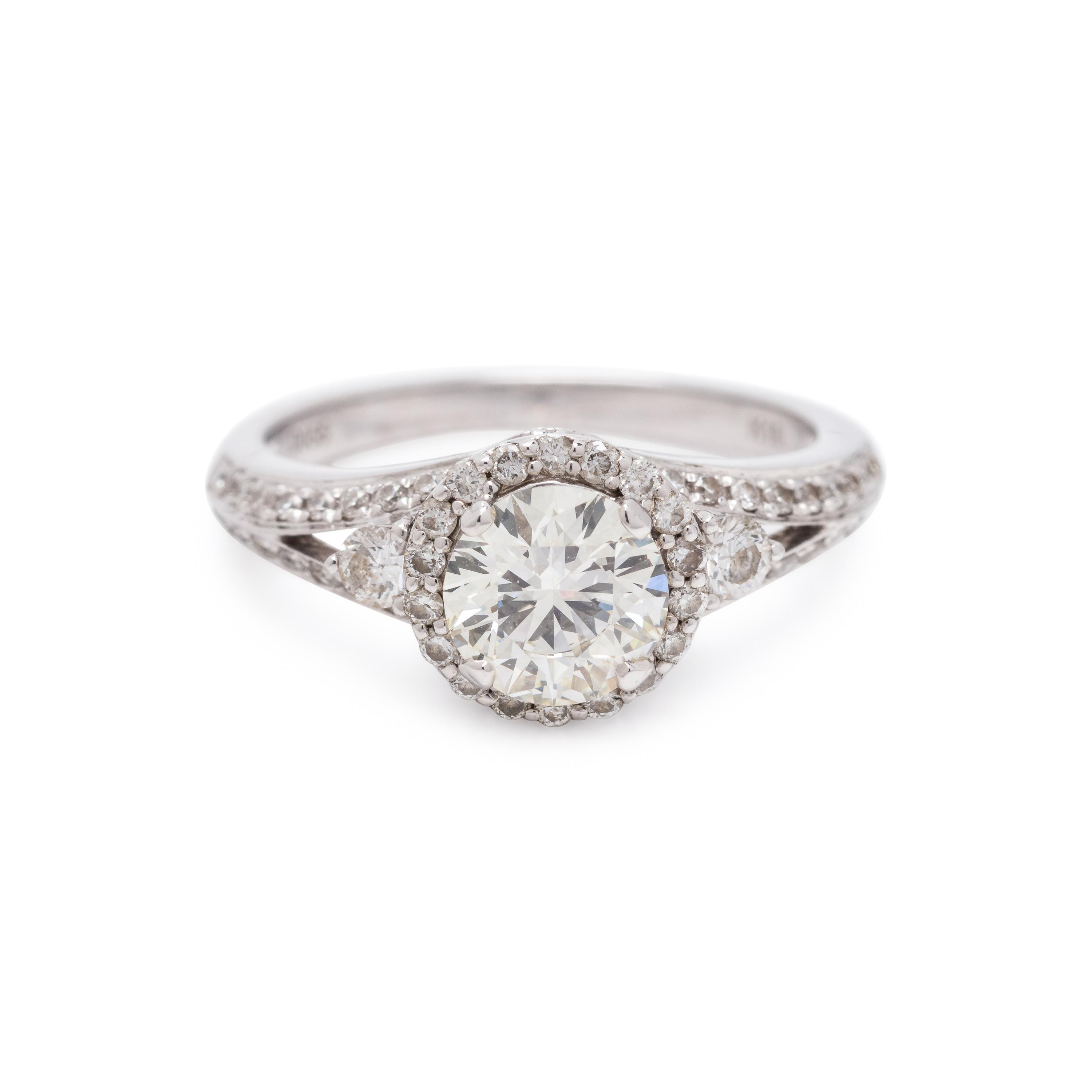 DIAMOND RING