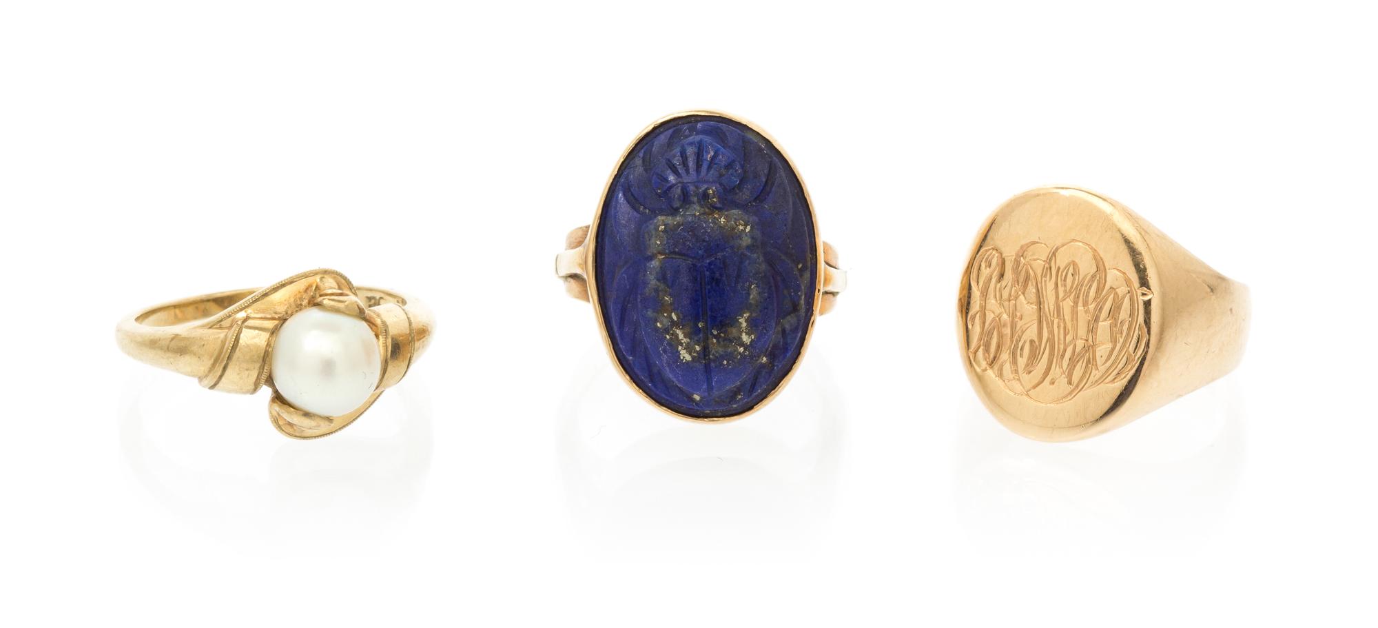 A Collection of Yellow Gold, Lapis Lazuli and Pearl Rings, 11.70 dwts.