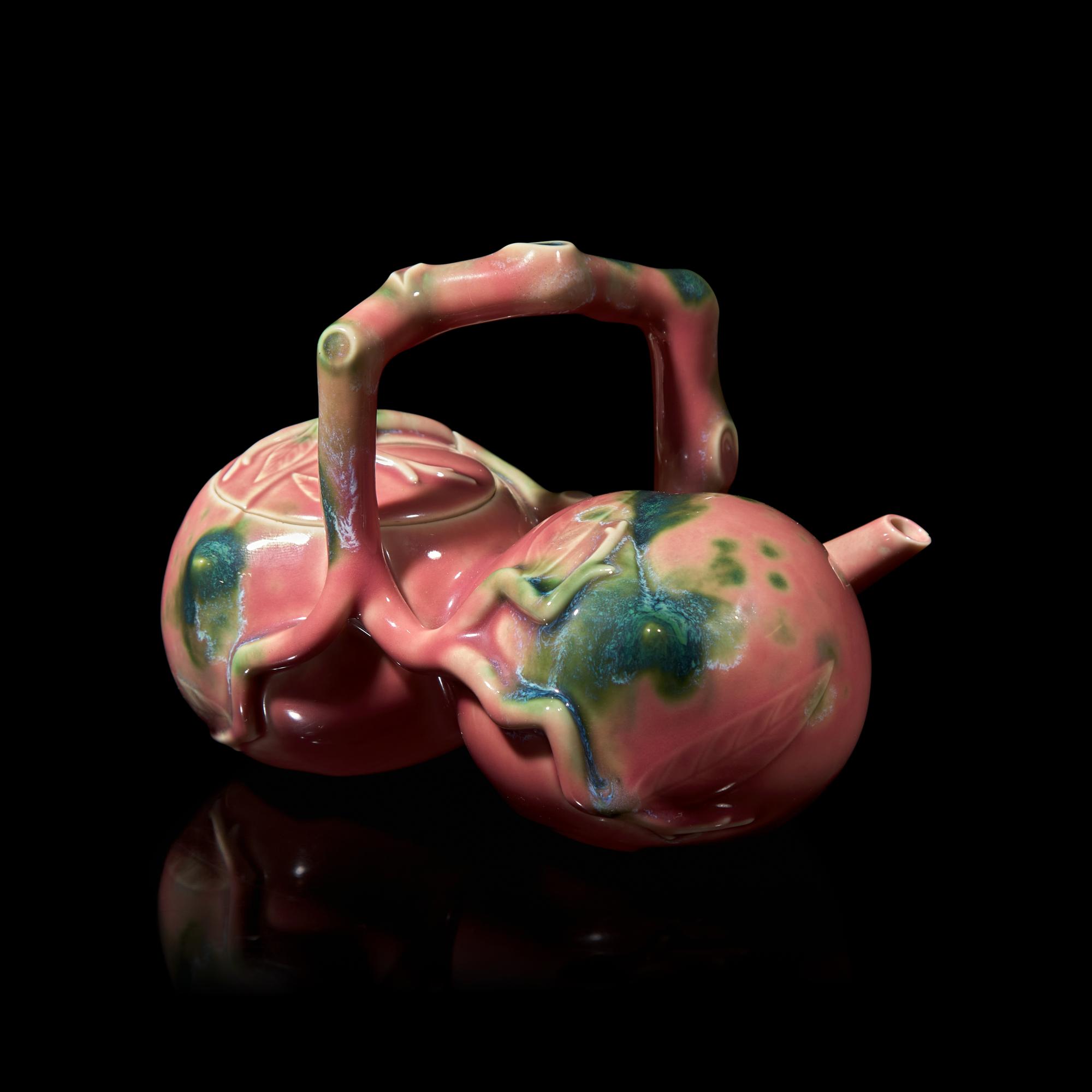 An Unusual "Double Peach" Porcelain Teapot, Seifu Yohei III or IV, Meiji/Taisho Period