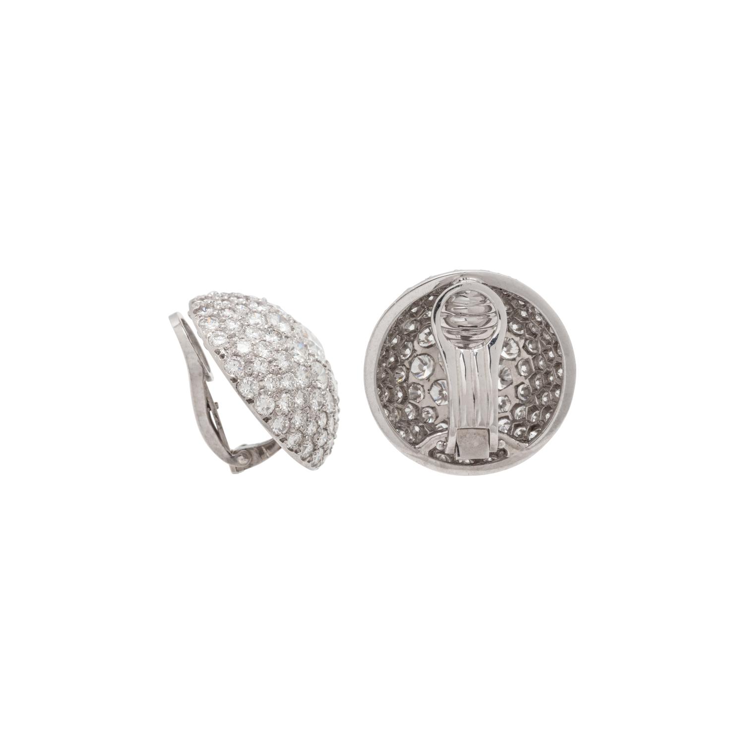 PLATINUM AND DIAMOND BOMBE EARCLIPS