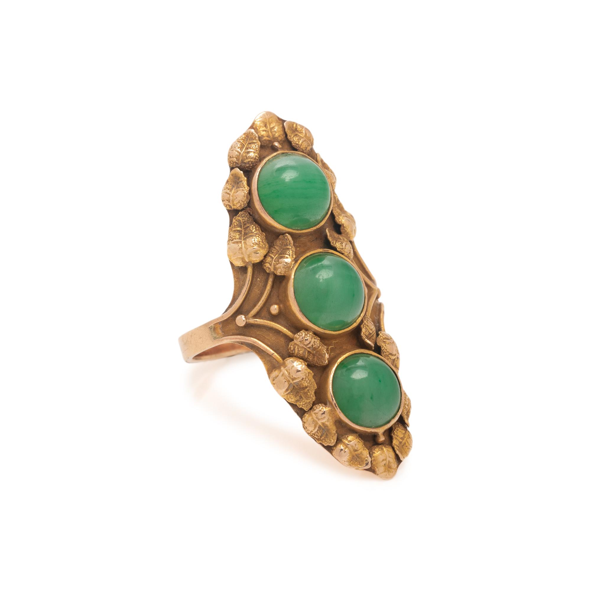 ARTS & CRAFTS, YELLOW GOLD AND JADE RING