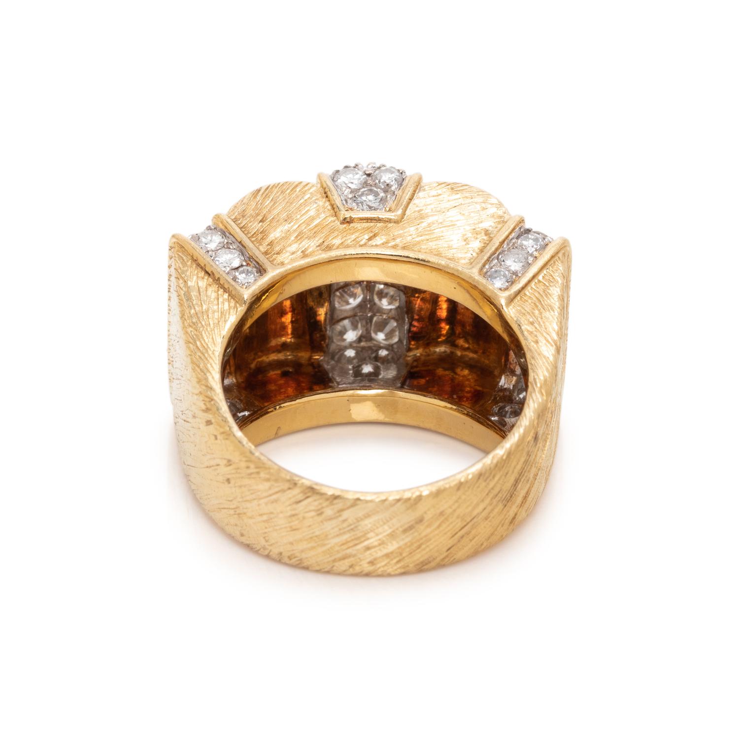 YELLOW GOLD AND DIAMOND RING