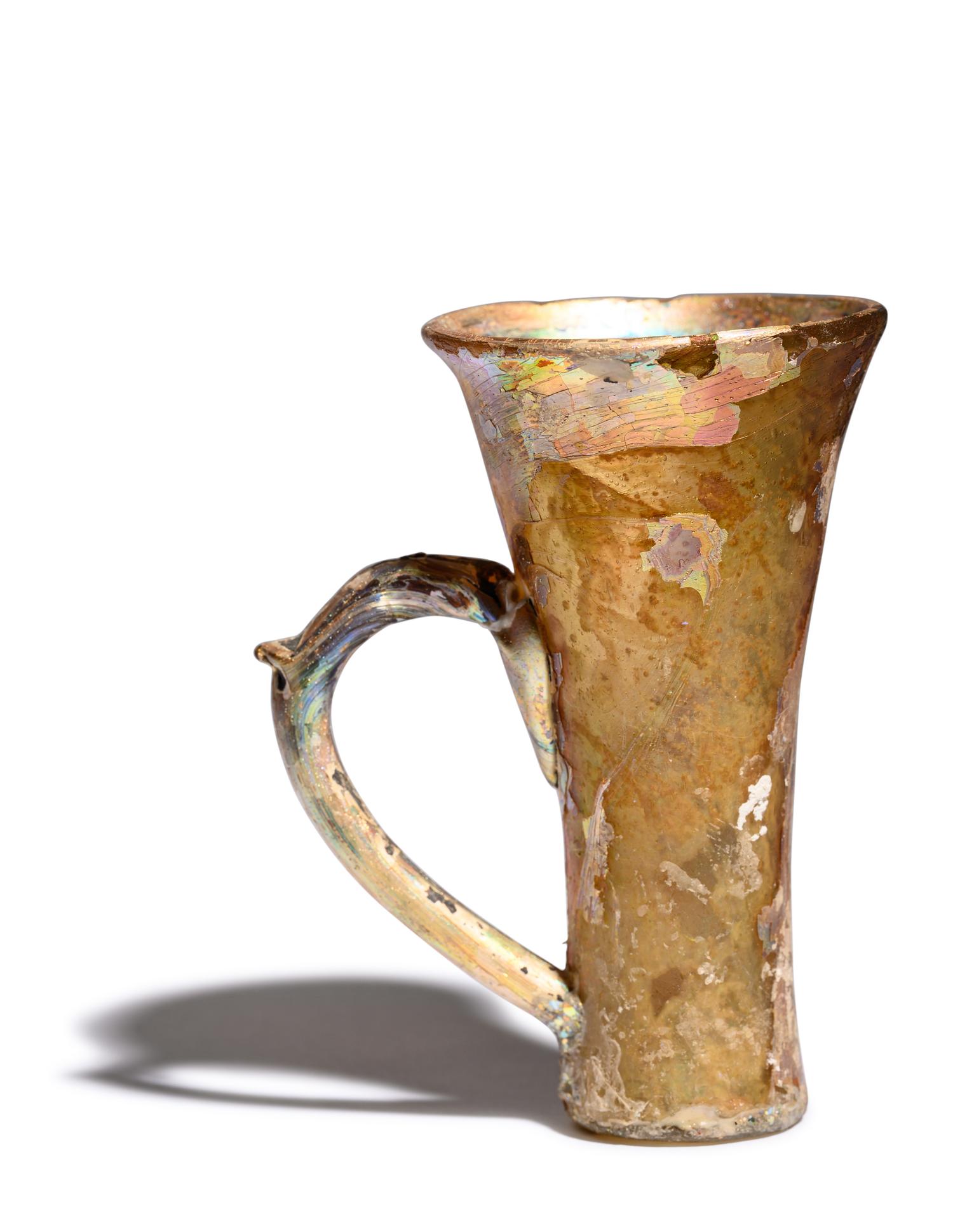 A Late-Byzantine Glass cup