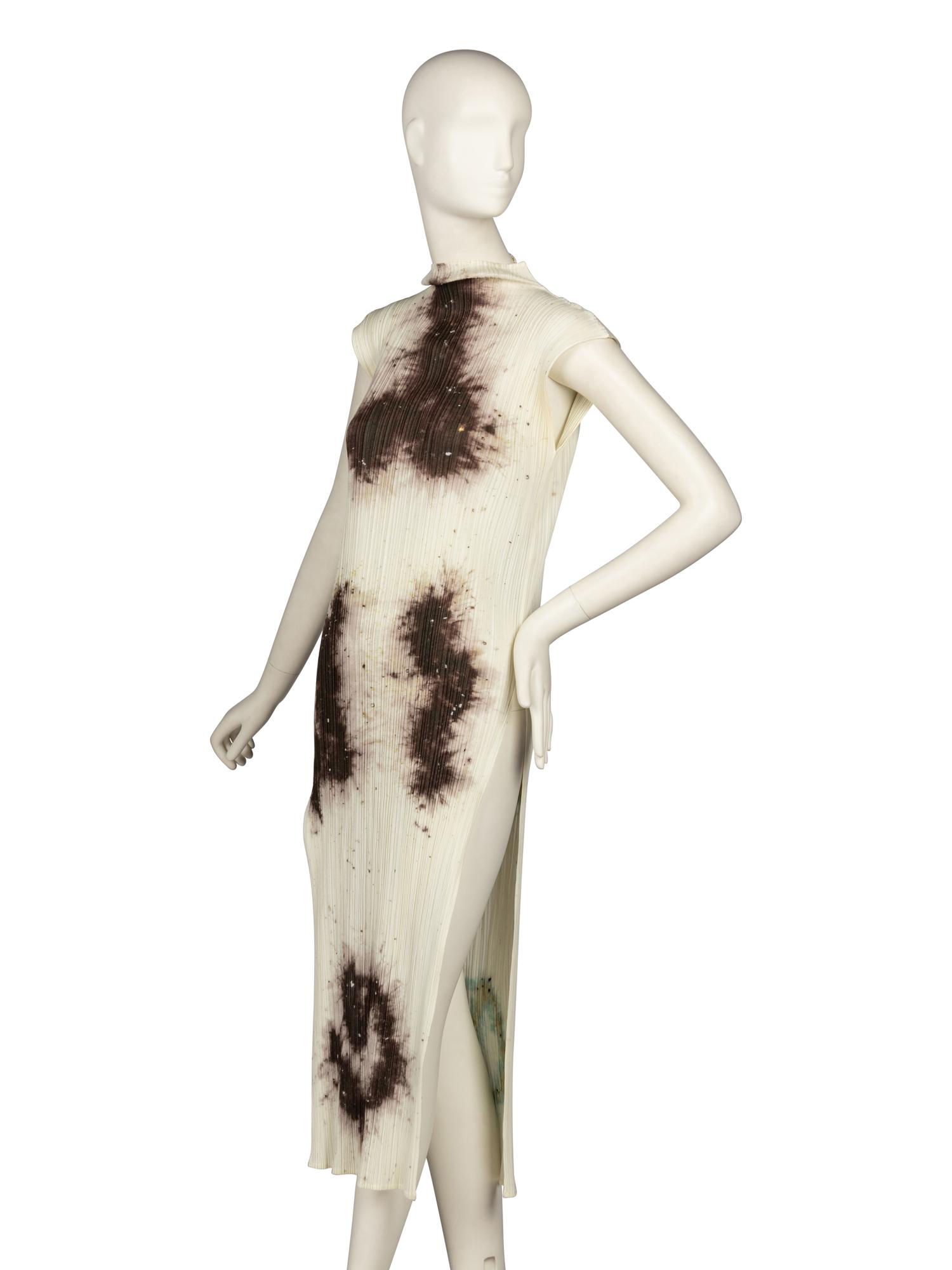 Issey Miyake, Pleats Please Cai Guo Qiang Dress, 1998