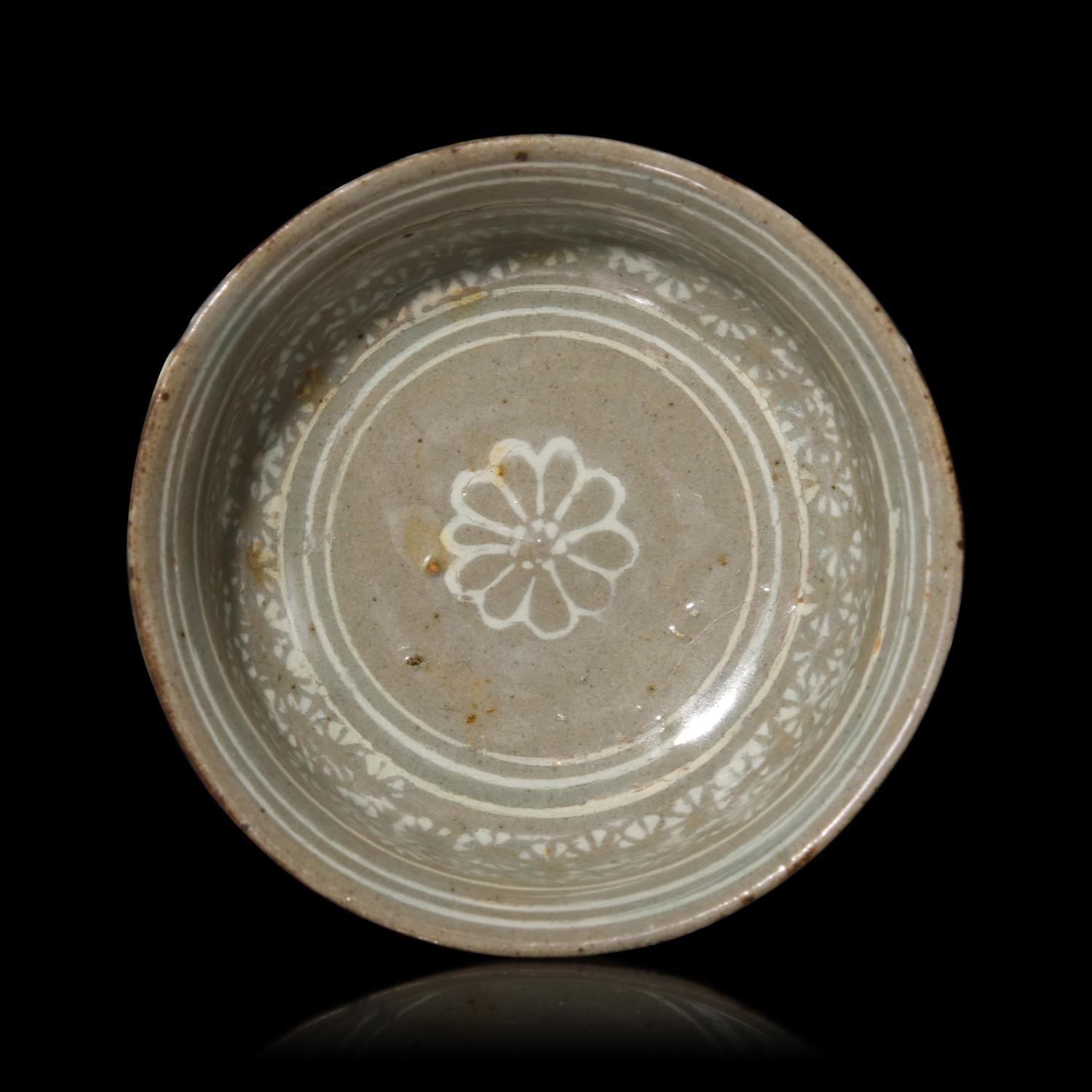 A Korean Buncheong Stem Cup, 14th/15th Century 十四-十五世紀 高麗粉青沙器高足杯